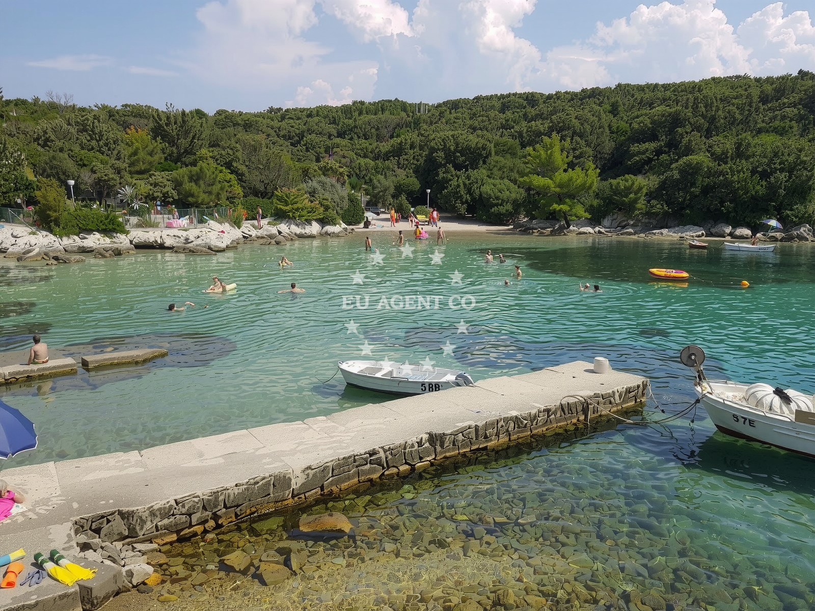 Overview of Matovica beach in 77b Kampor, Kampor
