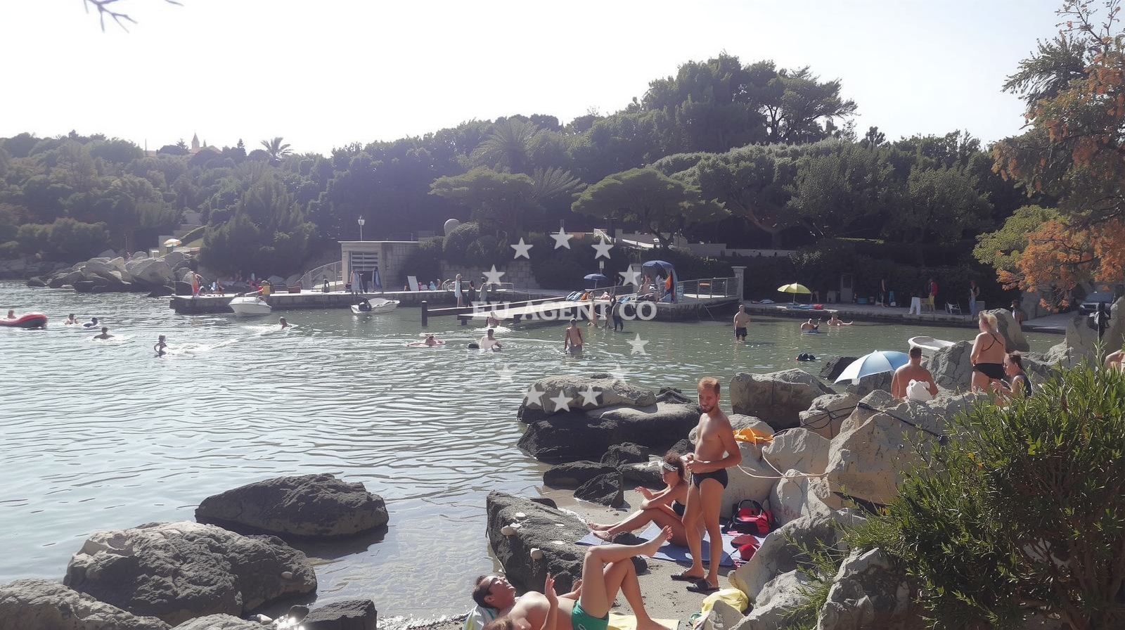Beach facilities and surroundings at Matovica beach in 77b Kampor, Kampor