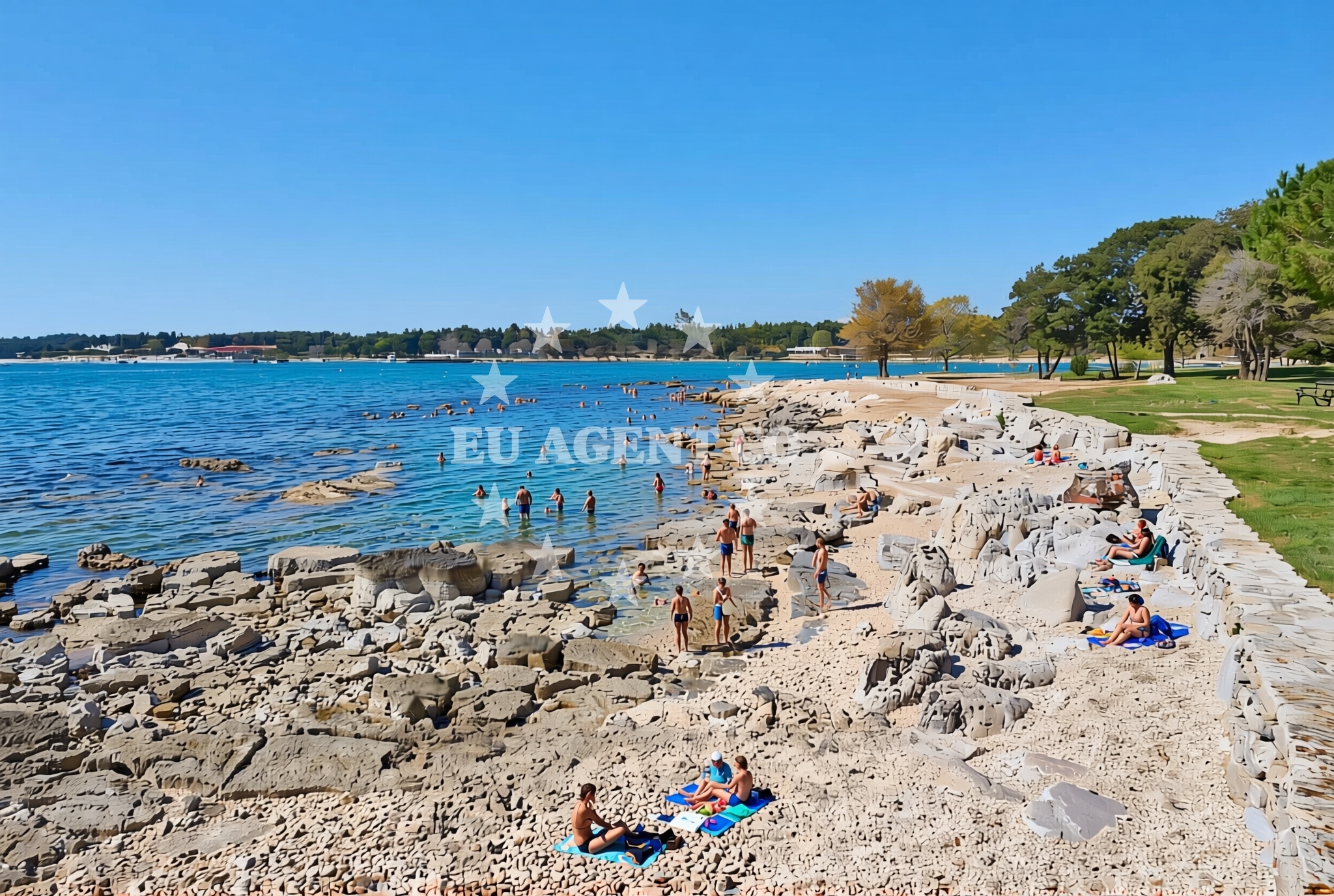 Overview of Mavar (dog beach), Rovinj Beach in Mavar (plaža za pse)