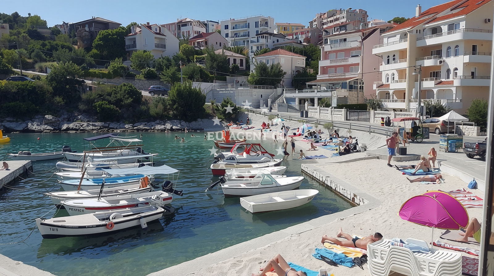 Shoreline and swimming area at Mavarstica beach in 7 Put Sv. Mavra, Trogir