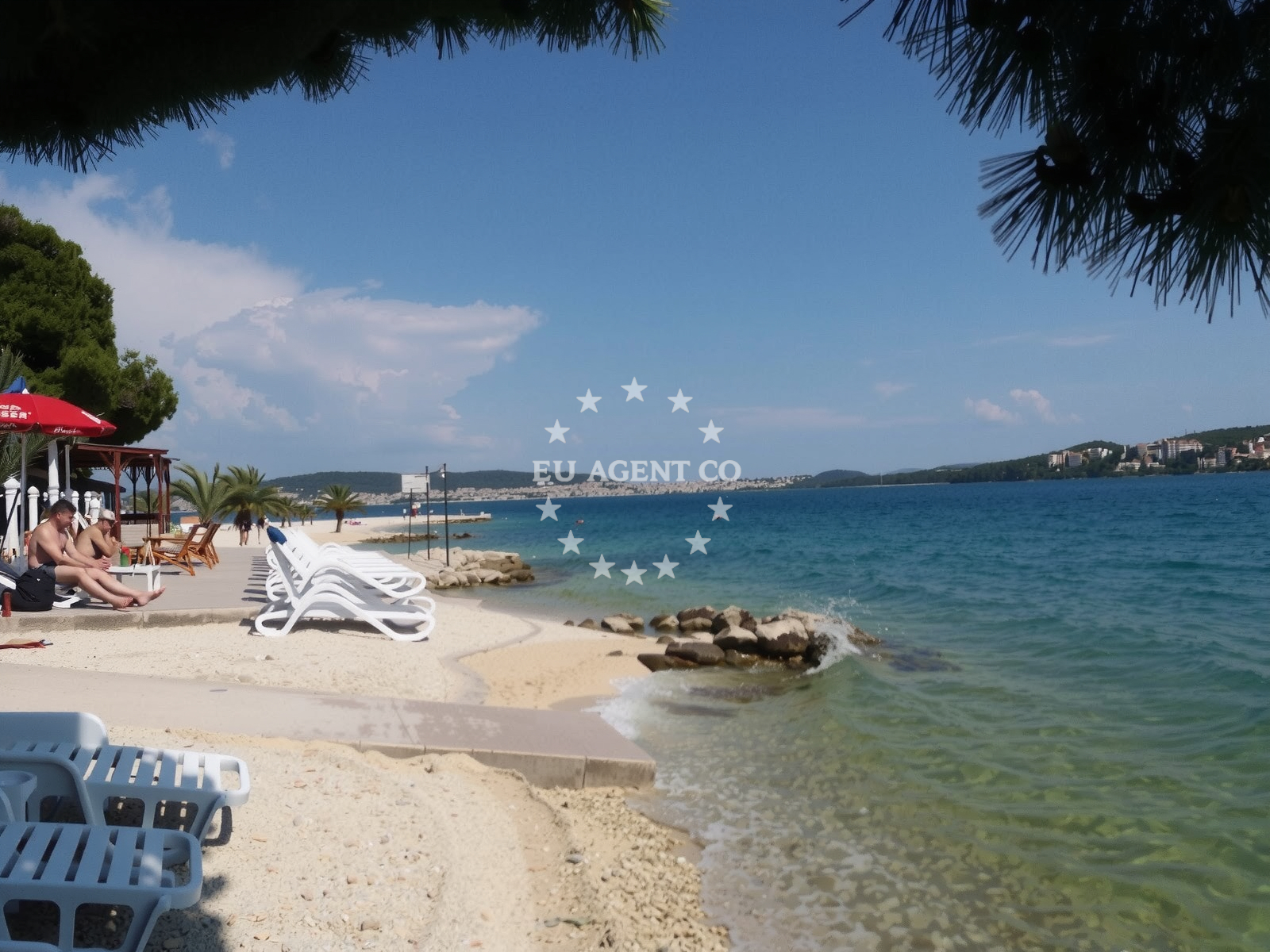 Additional view of Medena beach in Hrvatskih žrtava 187, Trogir
