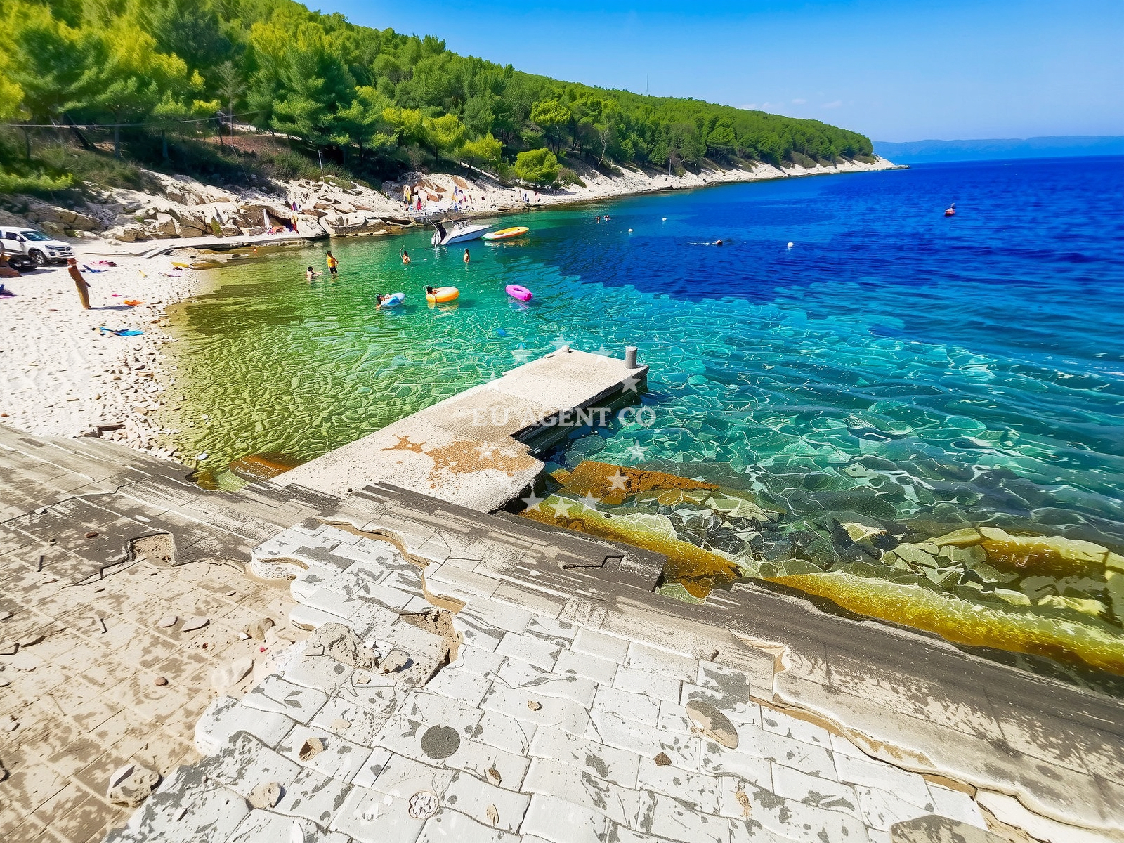 Shoreline and swimming area at Meduza beach in Gradina 7, Vela Luka