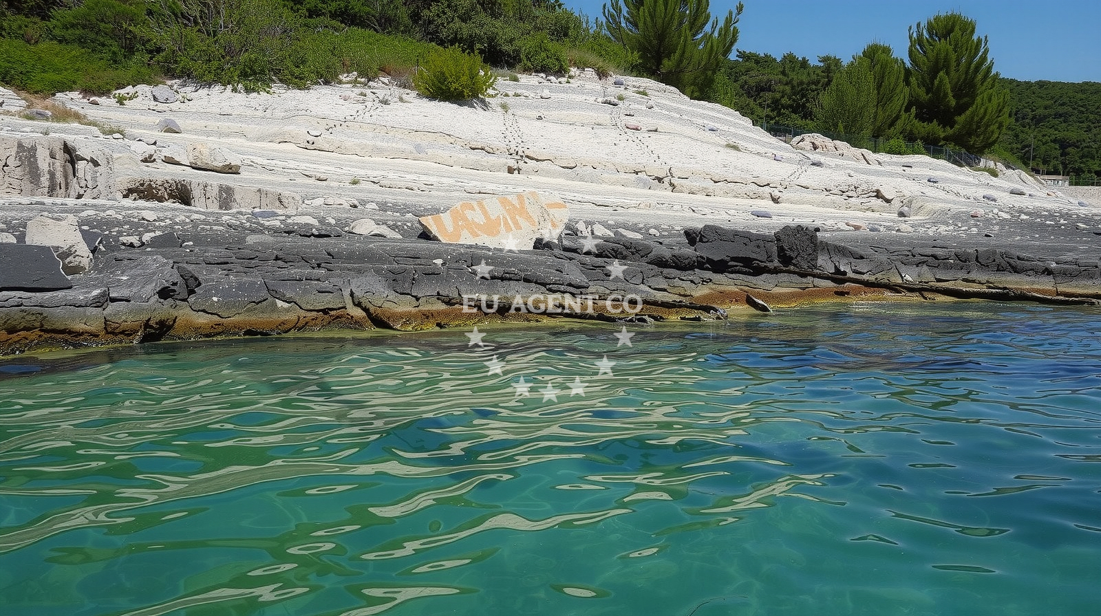 Overview of Mezoporat beach in Kavran 3b, Kavran