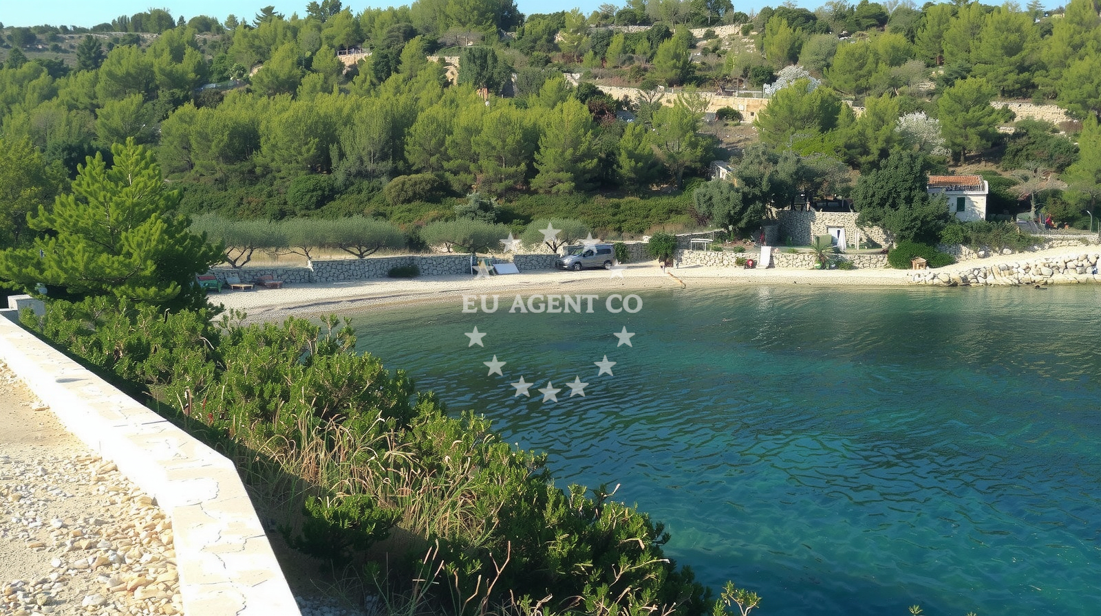 Additional view of Mihoj-dolac beach in Milna 1068, Milna