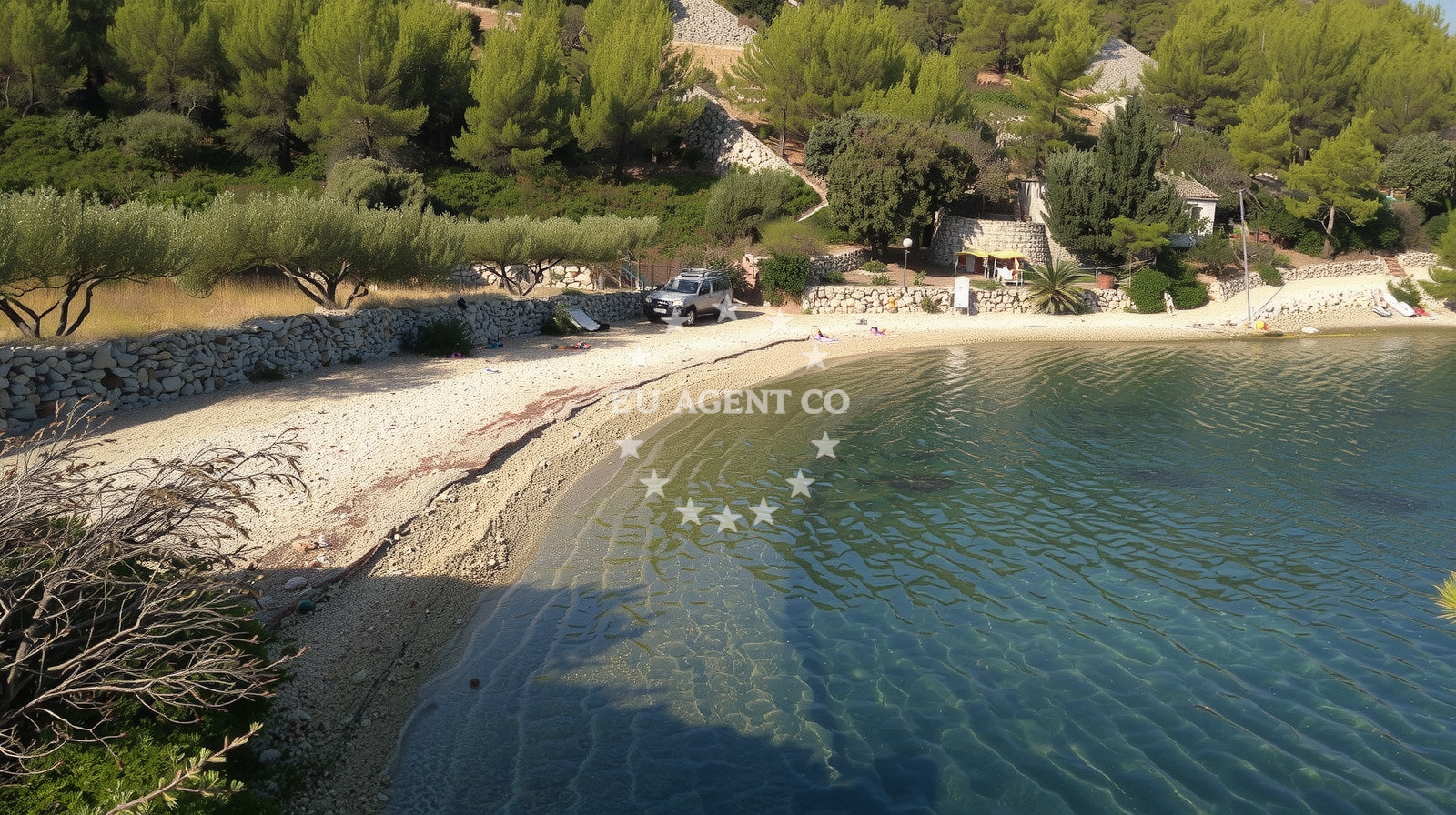 Additional view of Mihoj-dolac beach in Milna 1068, Milna