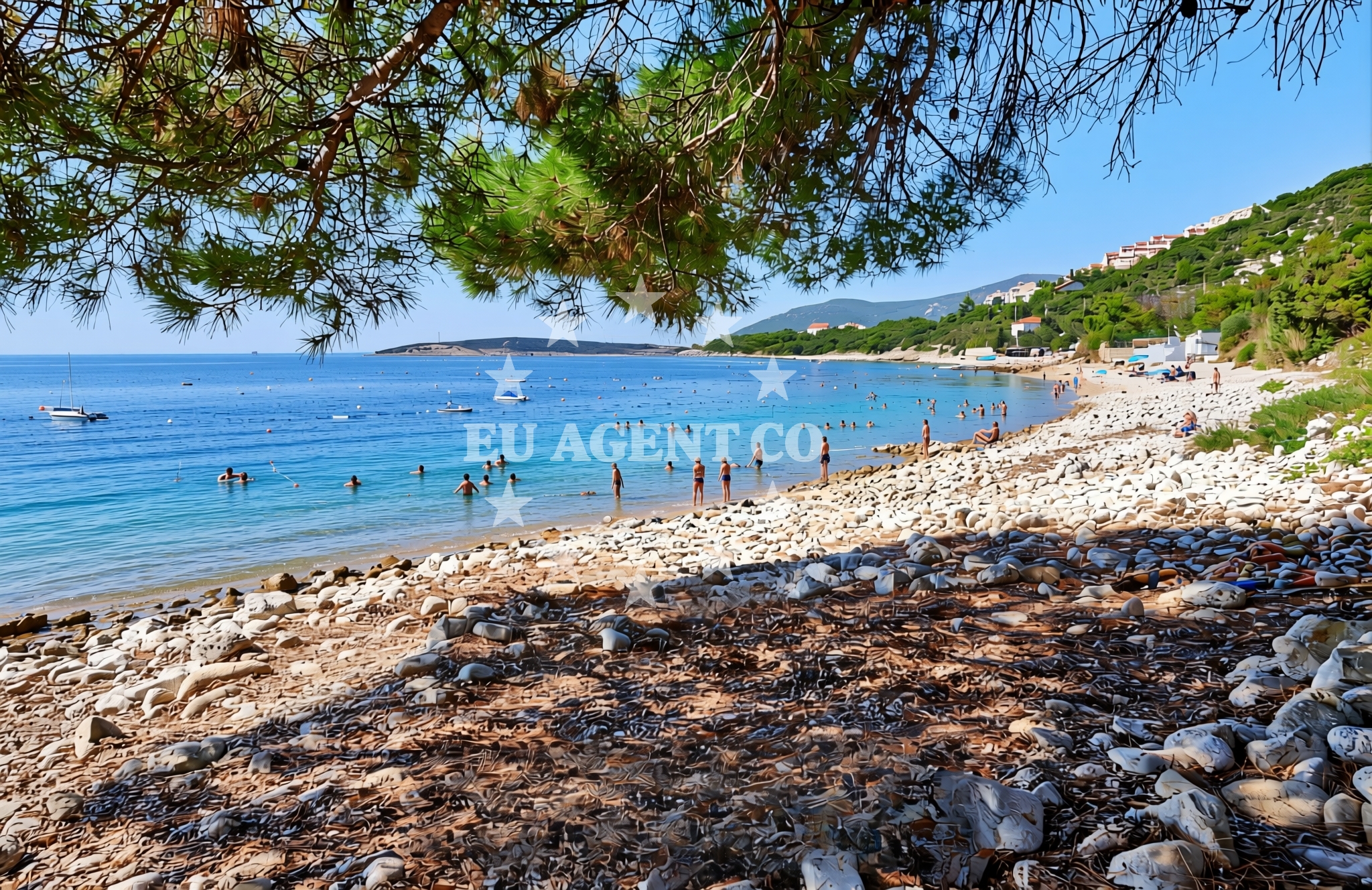 Beach facilities and surroundings at Miholašćica (Cres): beaches and coves (5) in Miholašćica (Cres)