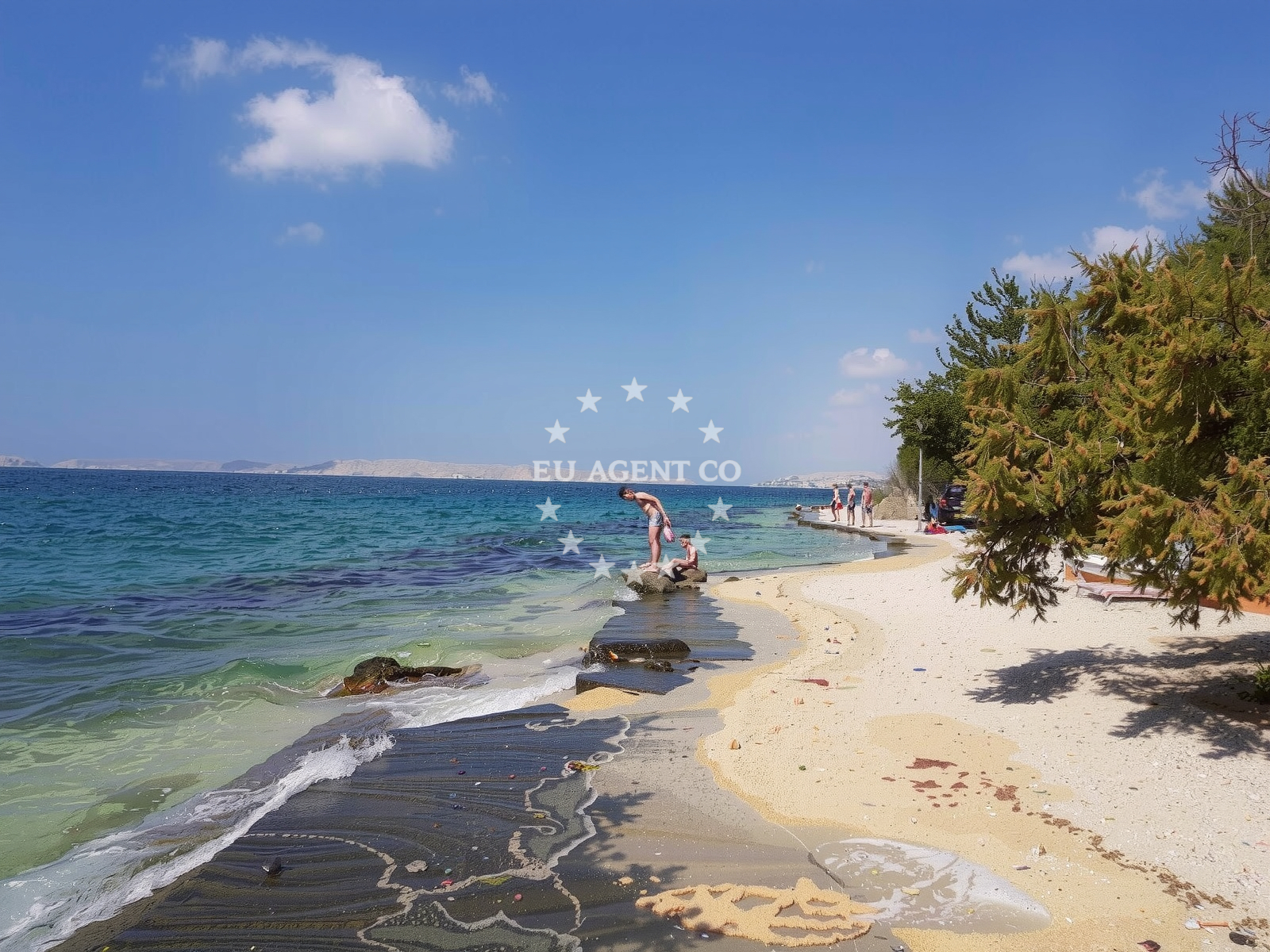 Beach facilities and surroundings at Miletici beach in Rtina I 257 E 1, Rtina