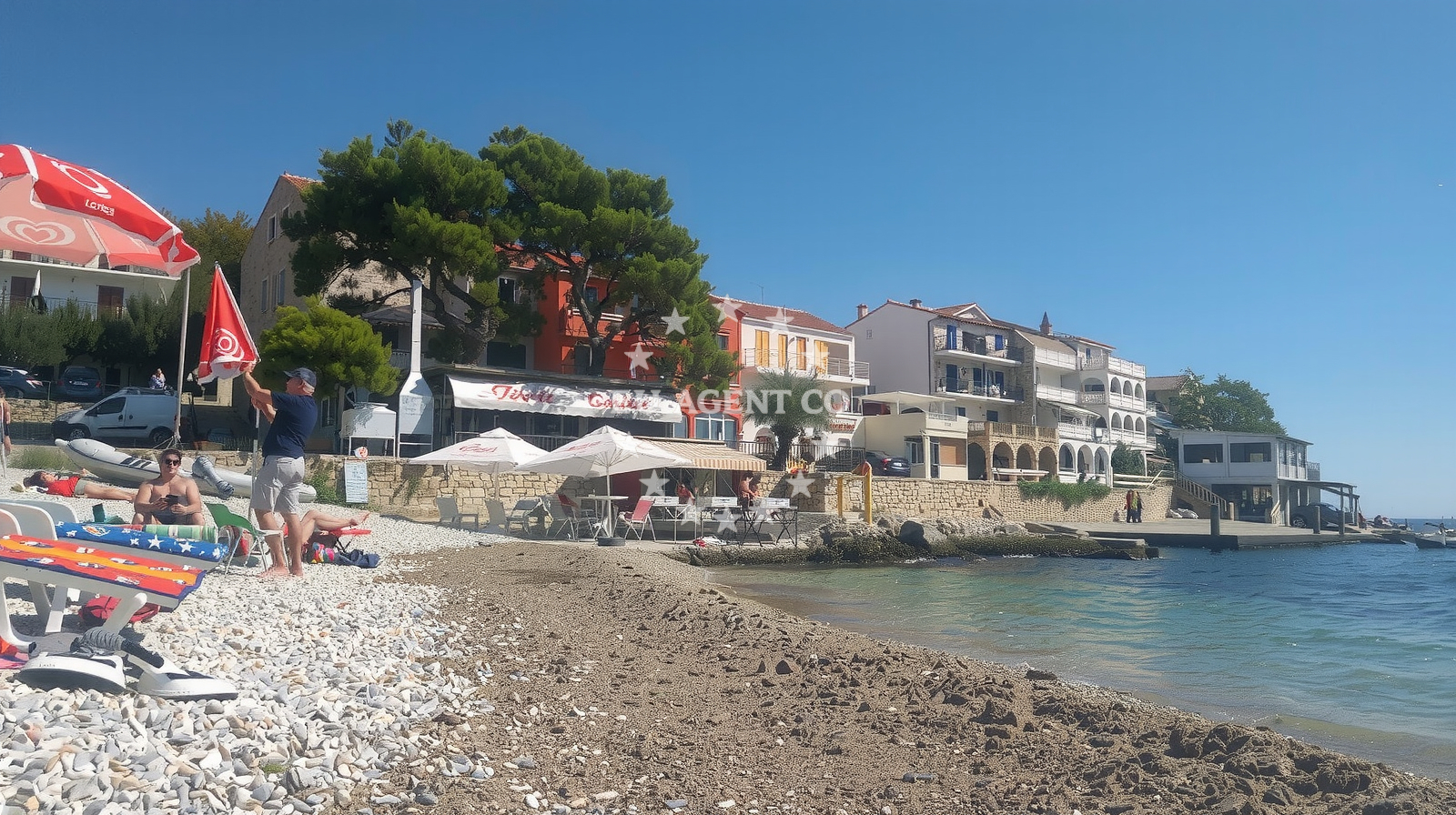 Beach facilities and surroundings at Milna beach in Milna 11, Hvar