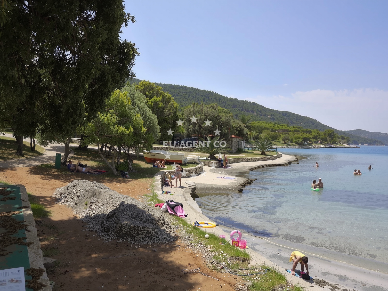 Additional view of Mlaska beach in Trajektna 28, Sućuraj