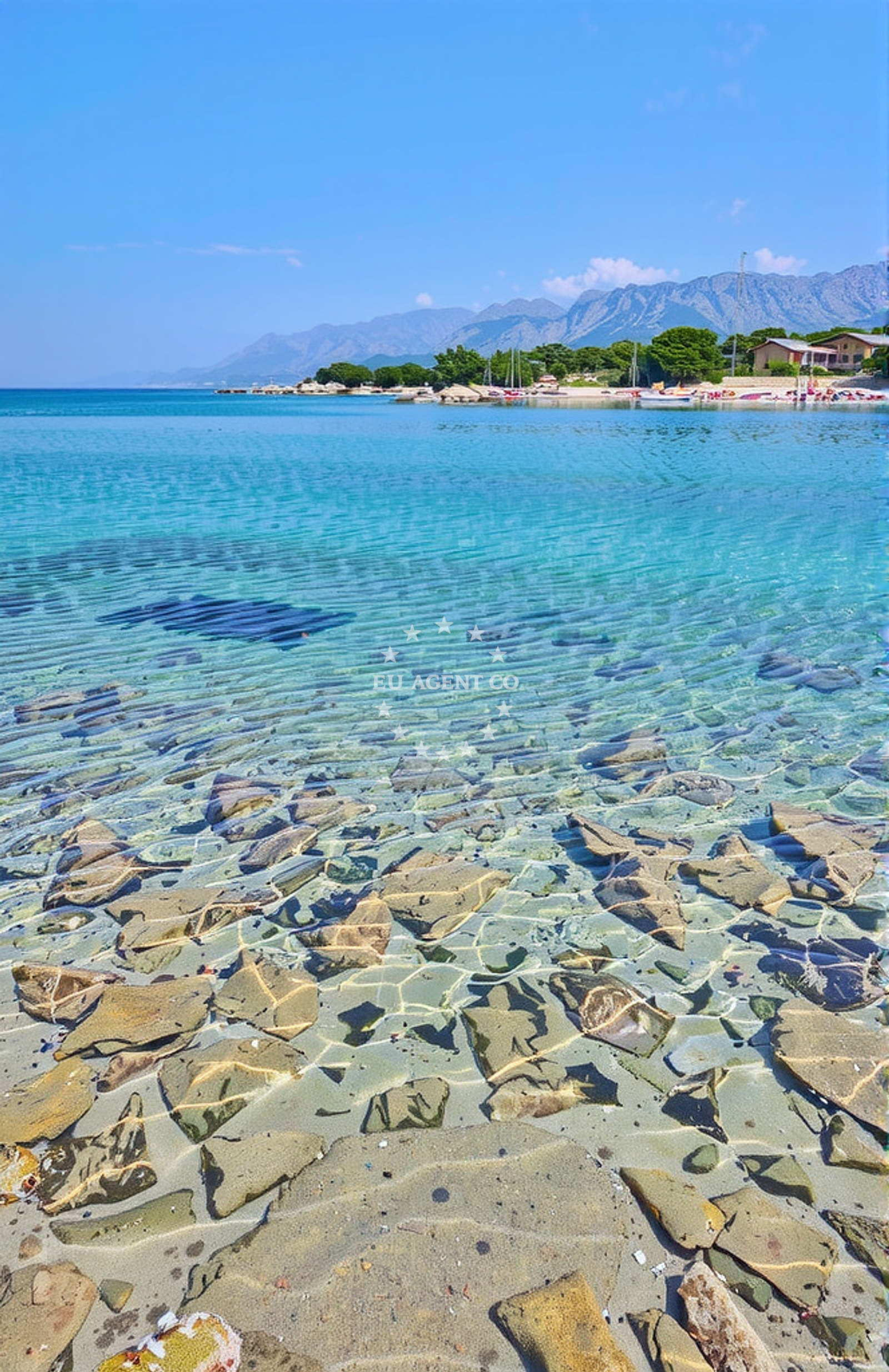Additional view of Mlaska beach in Trajektna 28, Sućuraj