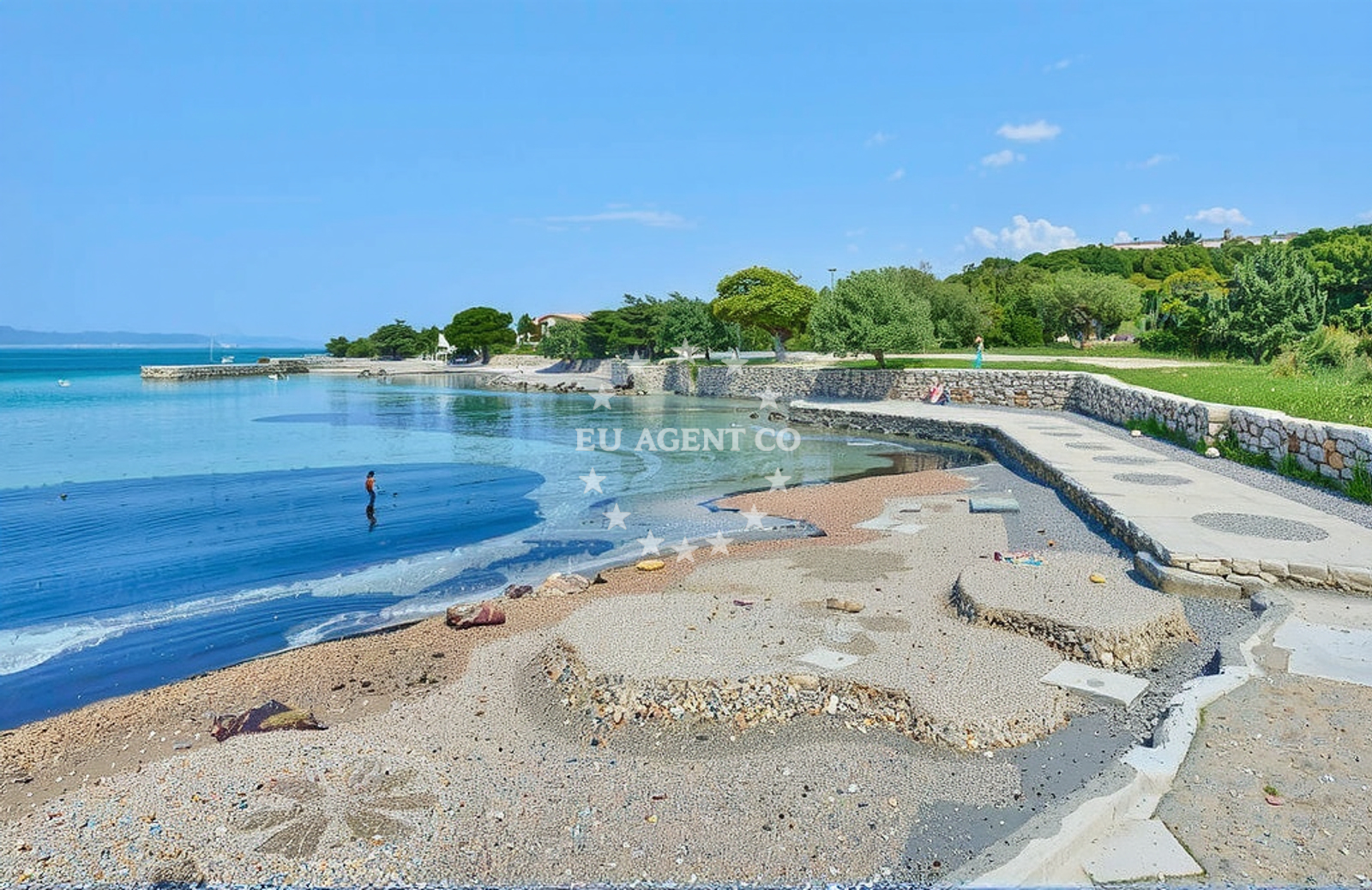 Additional view of Mlaska beach in Trajektna 28, Sućuraj