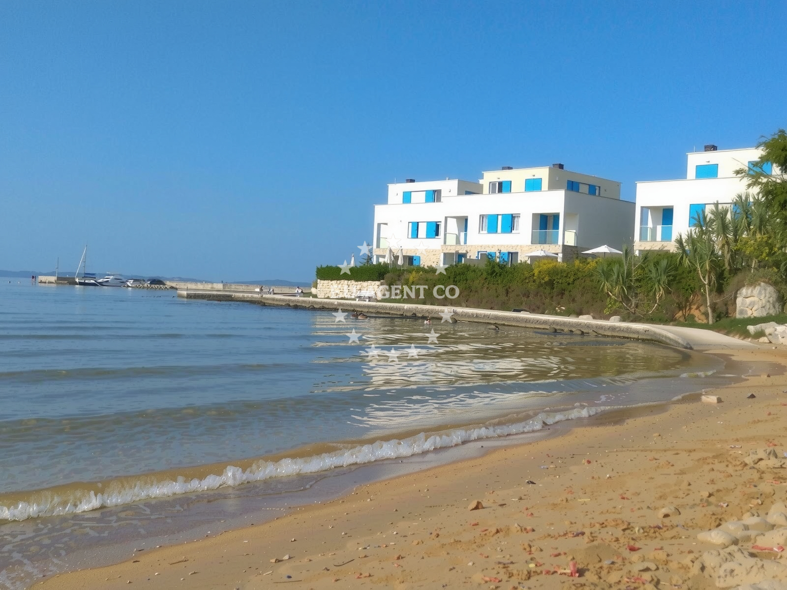 Shoreline and swimming area at Mletak beach in Put mula 17A, Privlaka