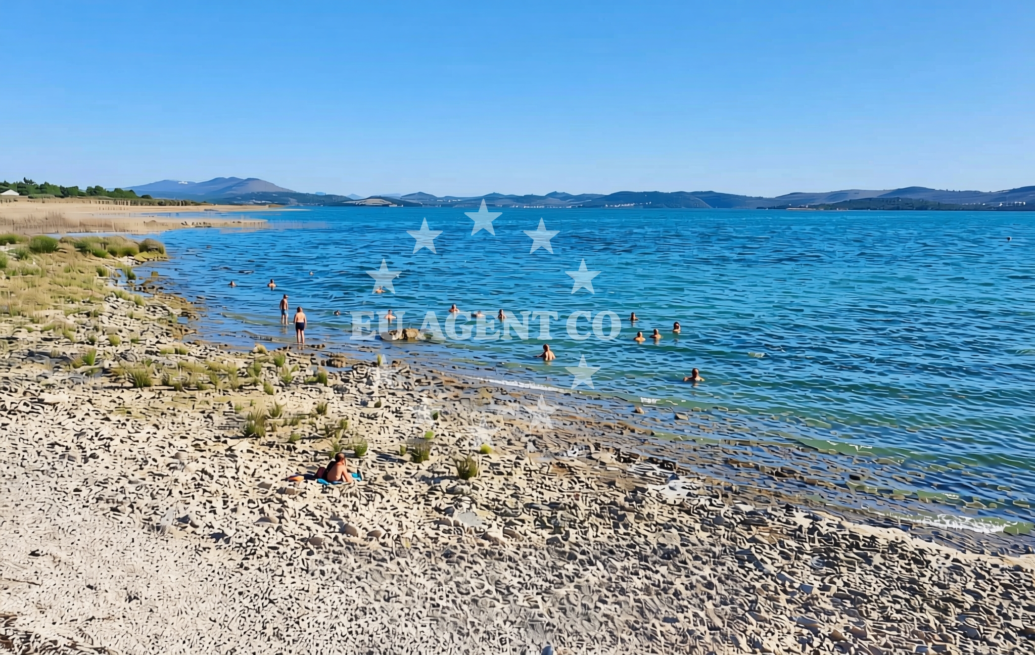 Shoreline and swimming area at Mokrica, Sonković Beach in Mokrica