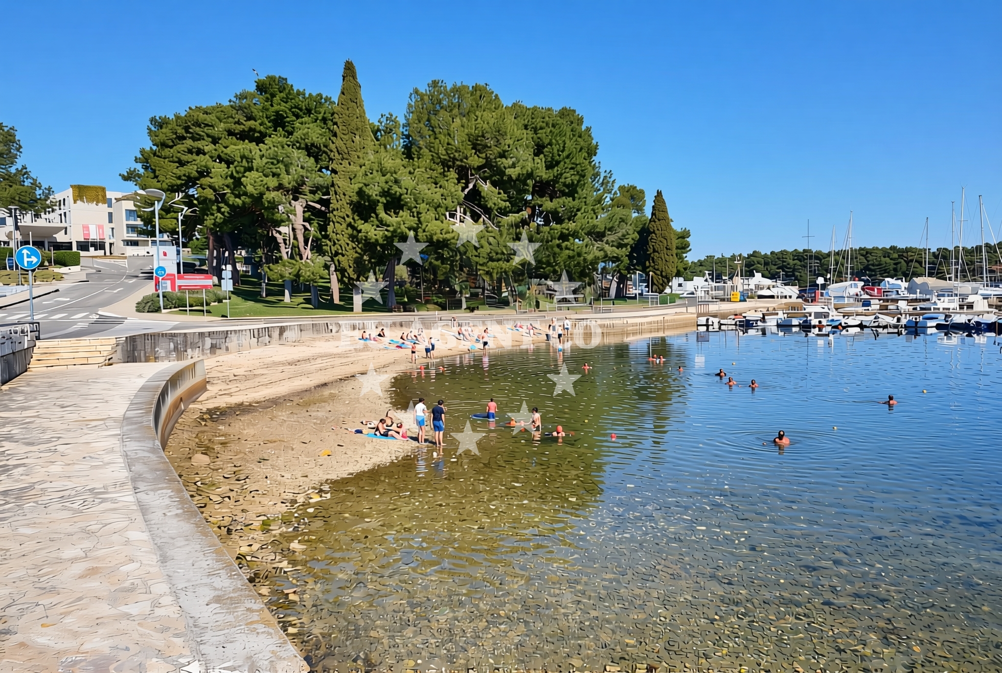 Shoreline and swimming area at Molindrio, Poreč Beach in Molindrio