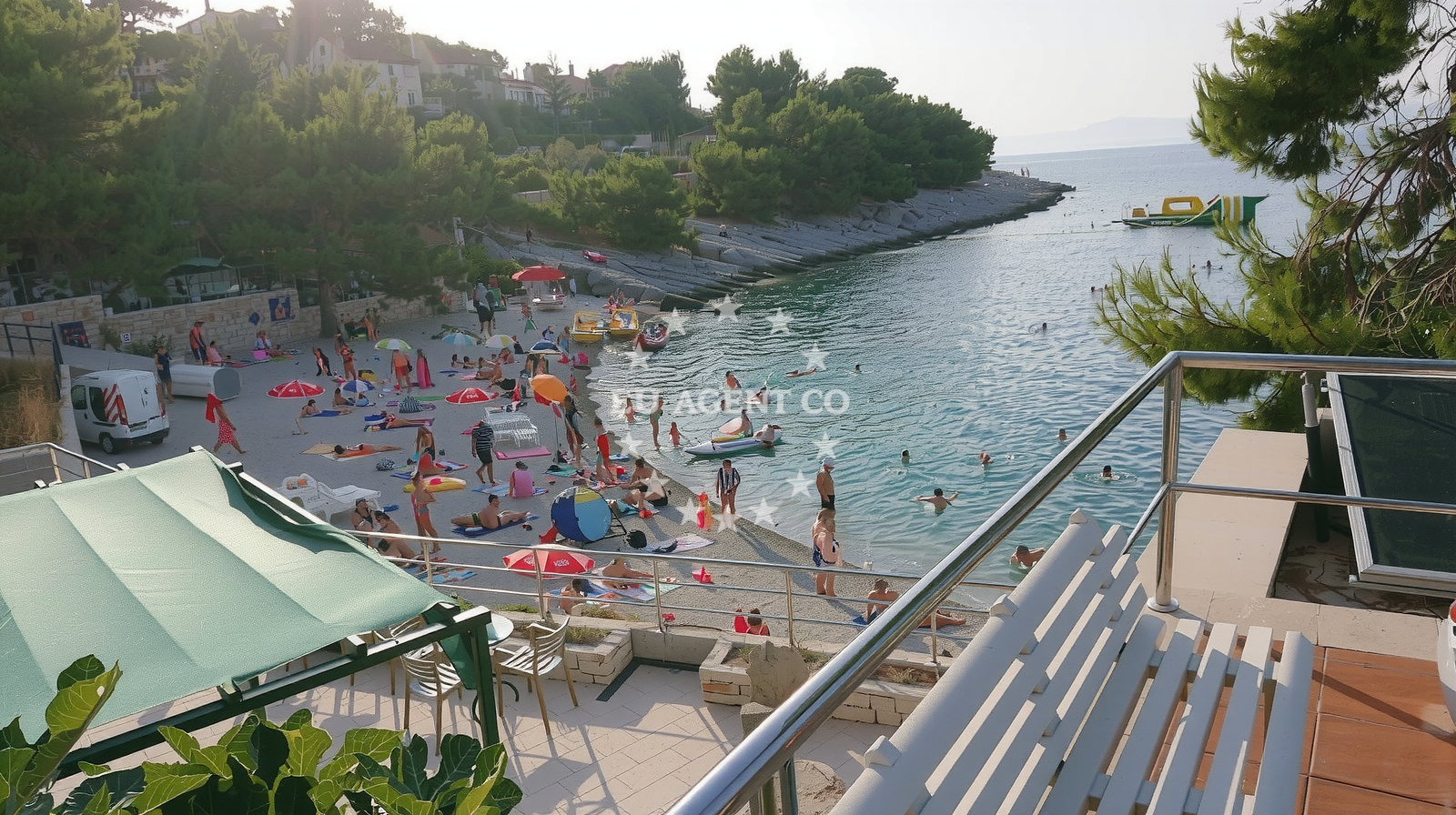 Additional view of Molo Lozna beach in Grodac, Postira