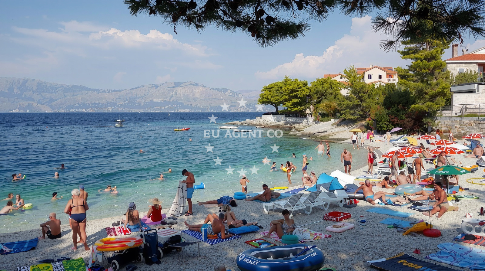 Additional view of Molo Lozna beach in Grodac, Postira