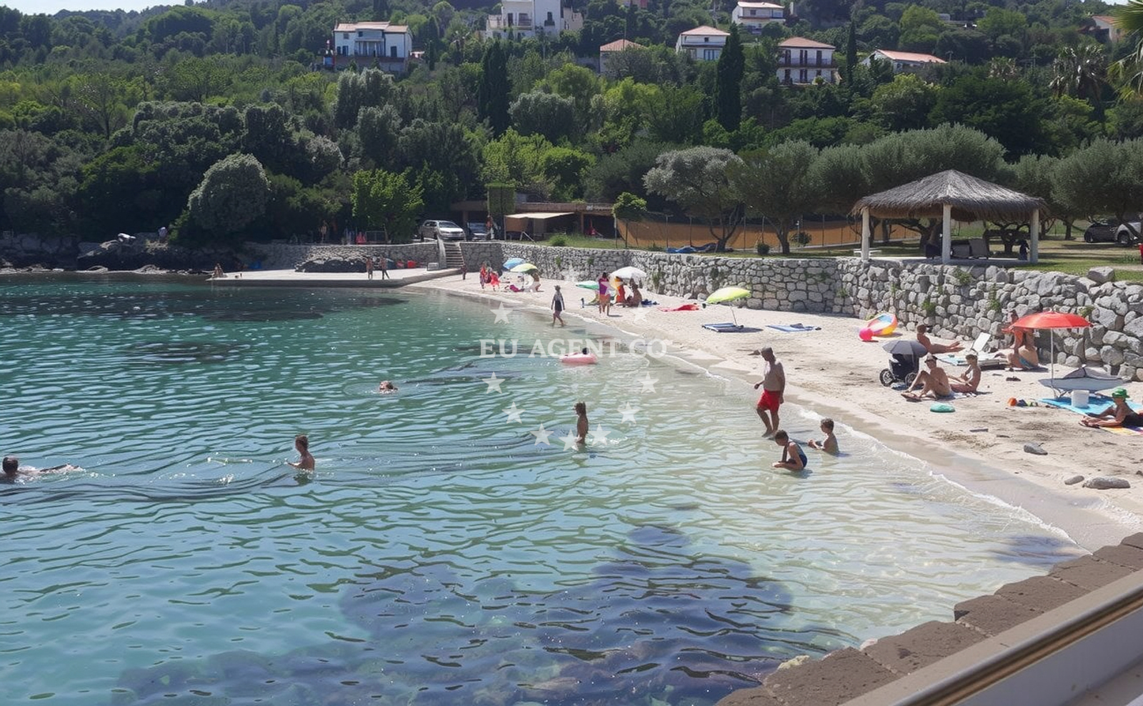 Additional view of Molunat beach in Molunat 61, Molunat