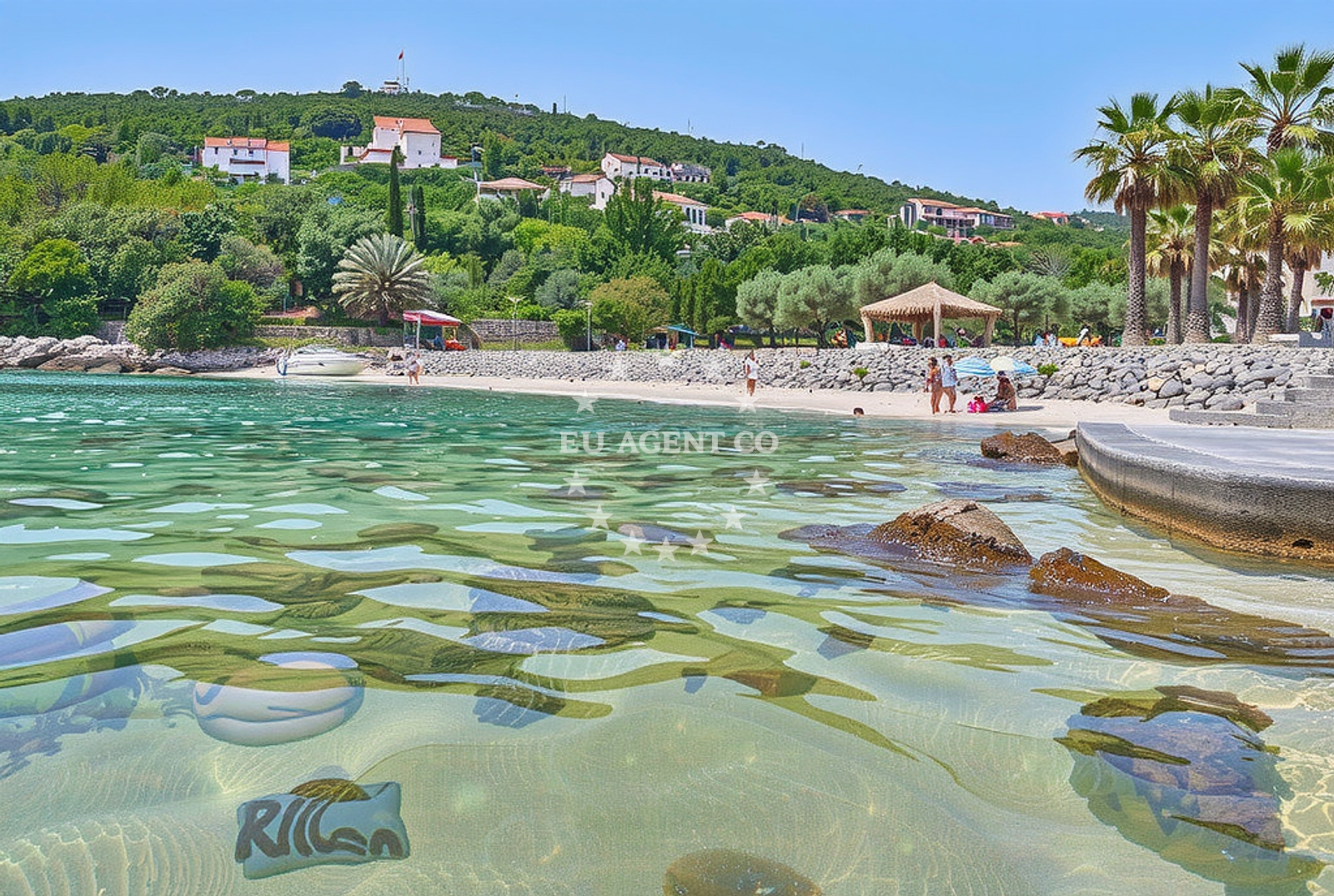 Additional view of Molunat beach in Molunat 61, Molunat