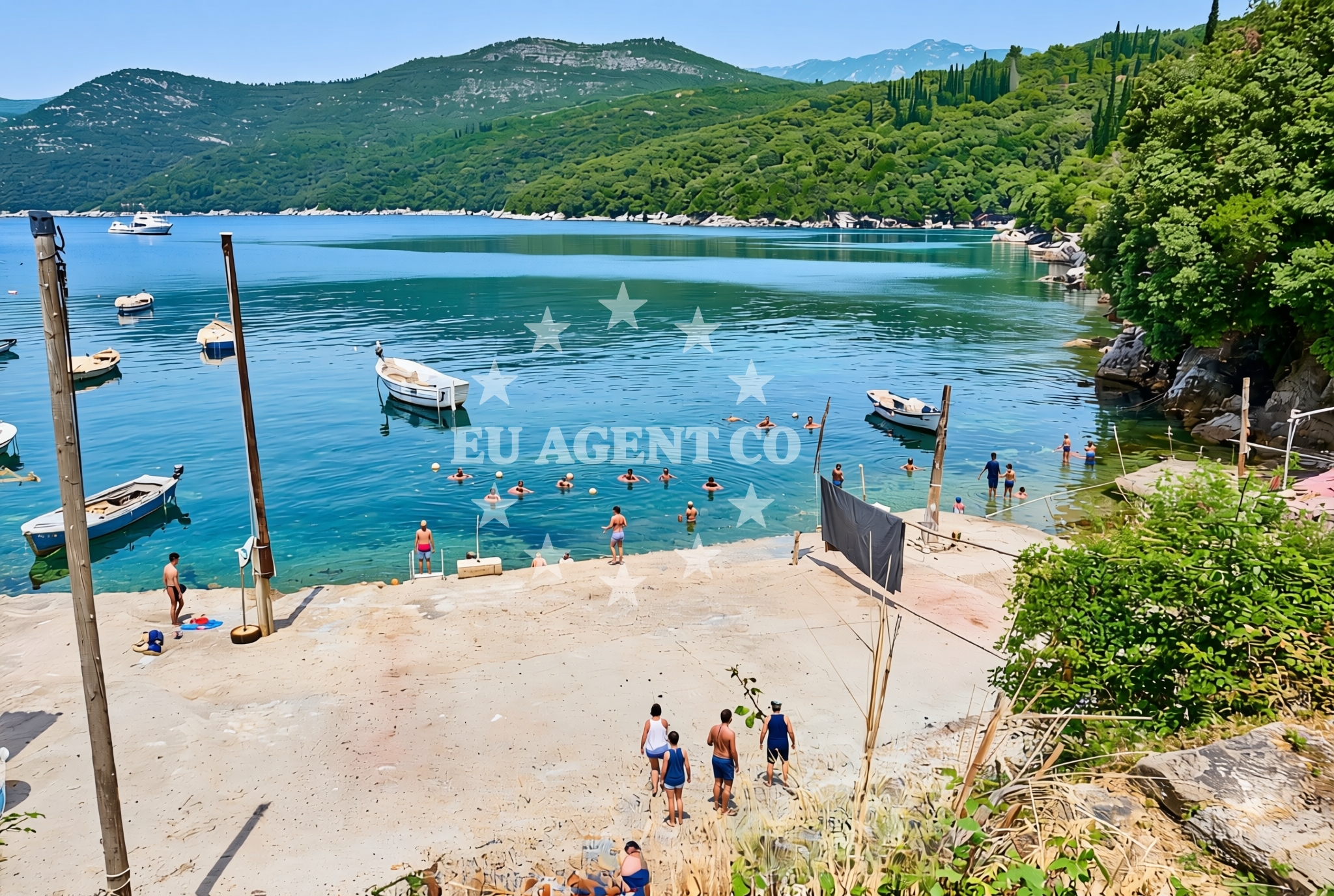 Sea and coastal view of Molunat: beaches and coves (3) in Molunat