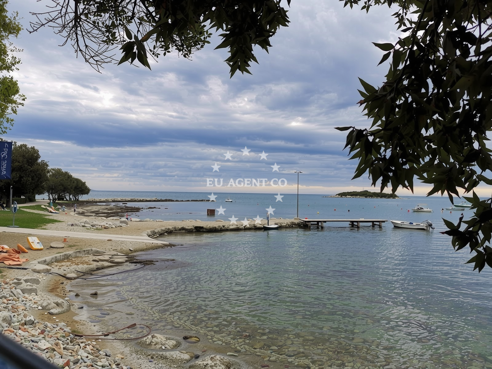Additional view of Mon Perin beach in San Pol 1, Bale