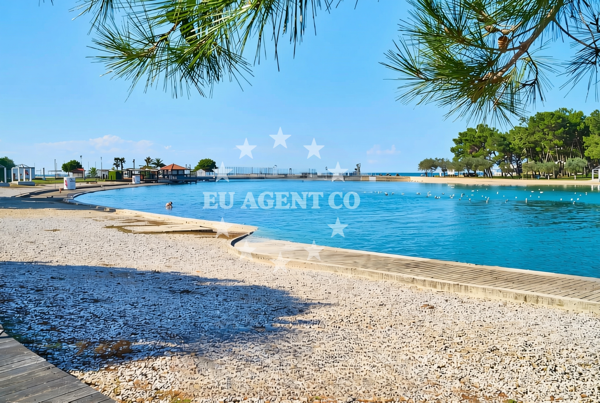 Sea and coastal view of Monterol: beaches and coves (5) in Monterol