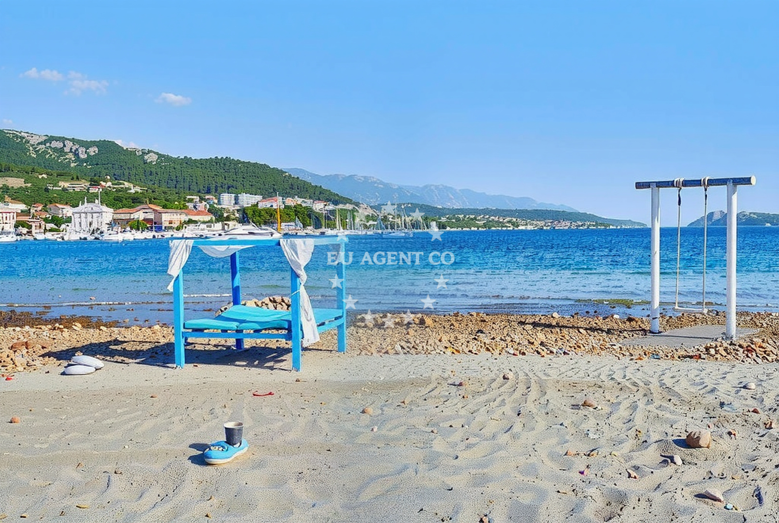 Additional view of Monty's Dog Beach in Banjol 745, Banjol