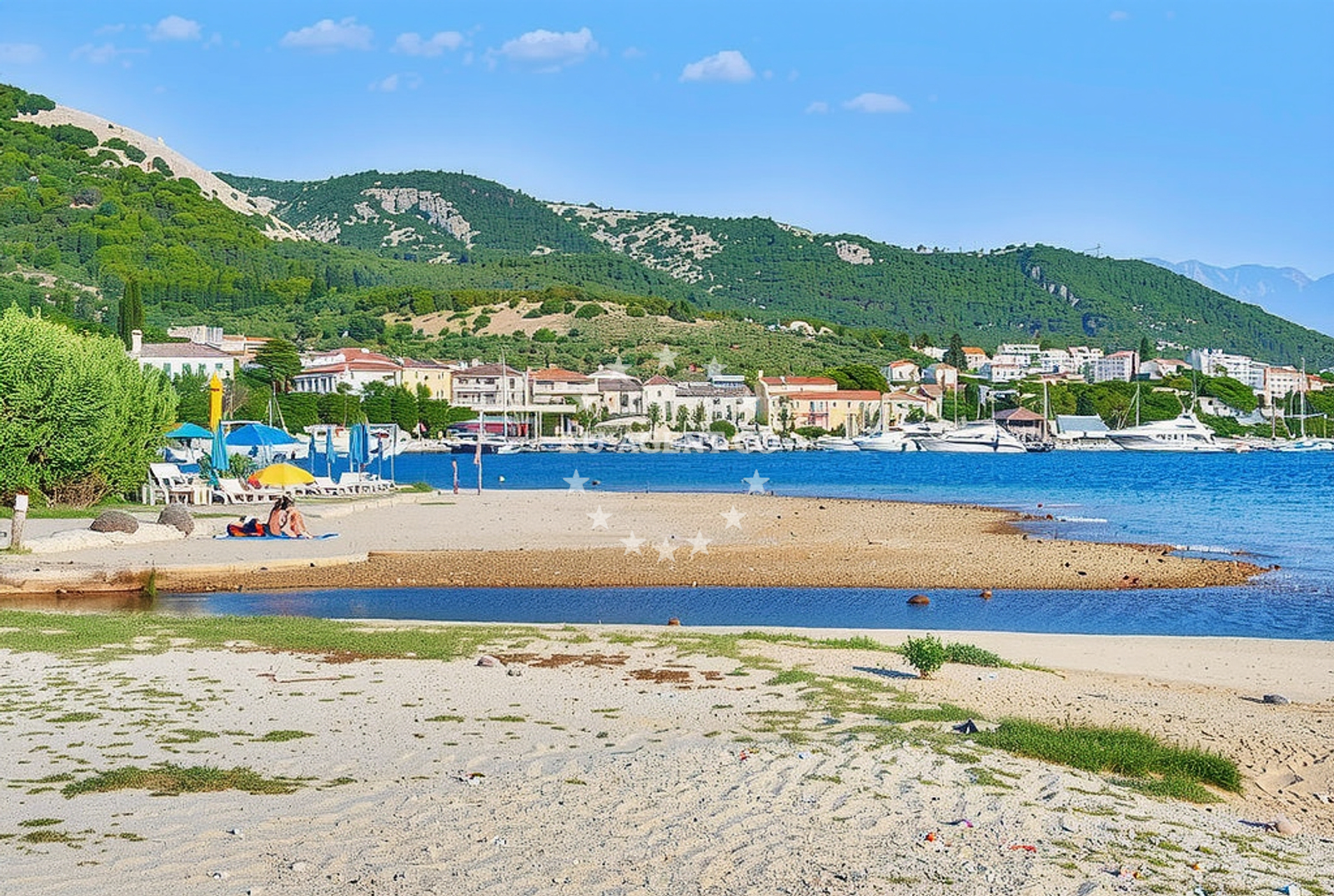 Additional view of Monty's Dog Beach in Banjol 745, Banjol