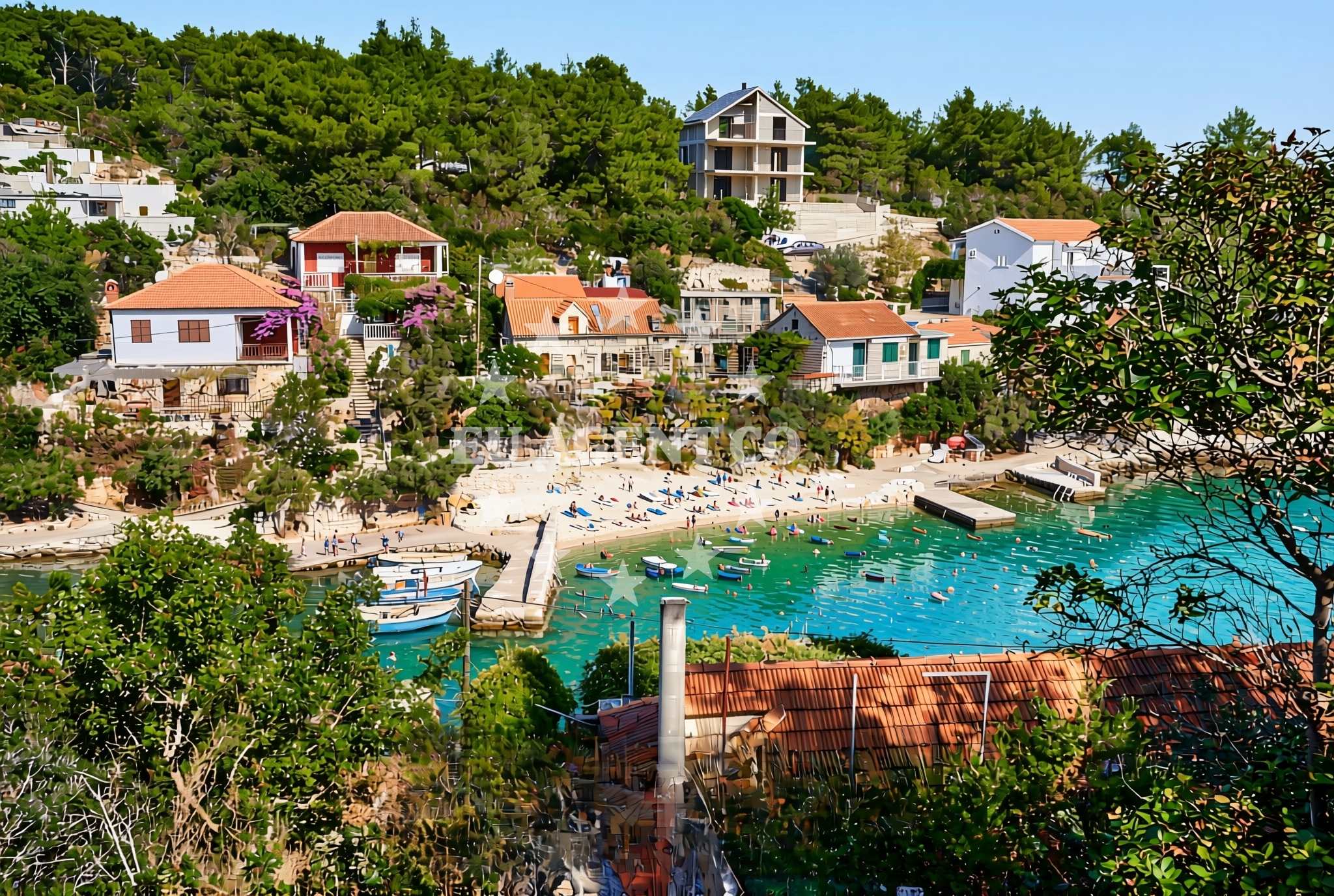 Shoreline and swimming area at Mudri Dolac, Vrbanj (Hvar) Beach in Mudri Dolac