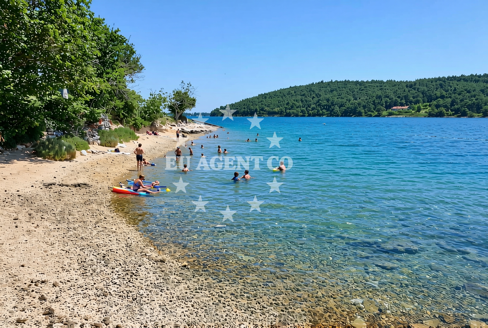 Overview of Munat (dog beach), Pomer Beach in Munat (plaža za pse)