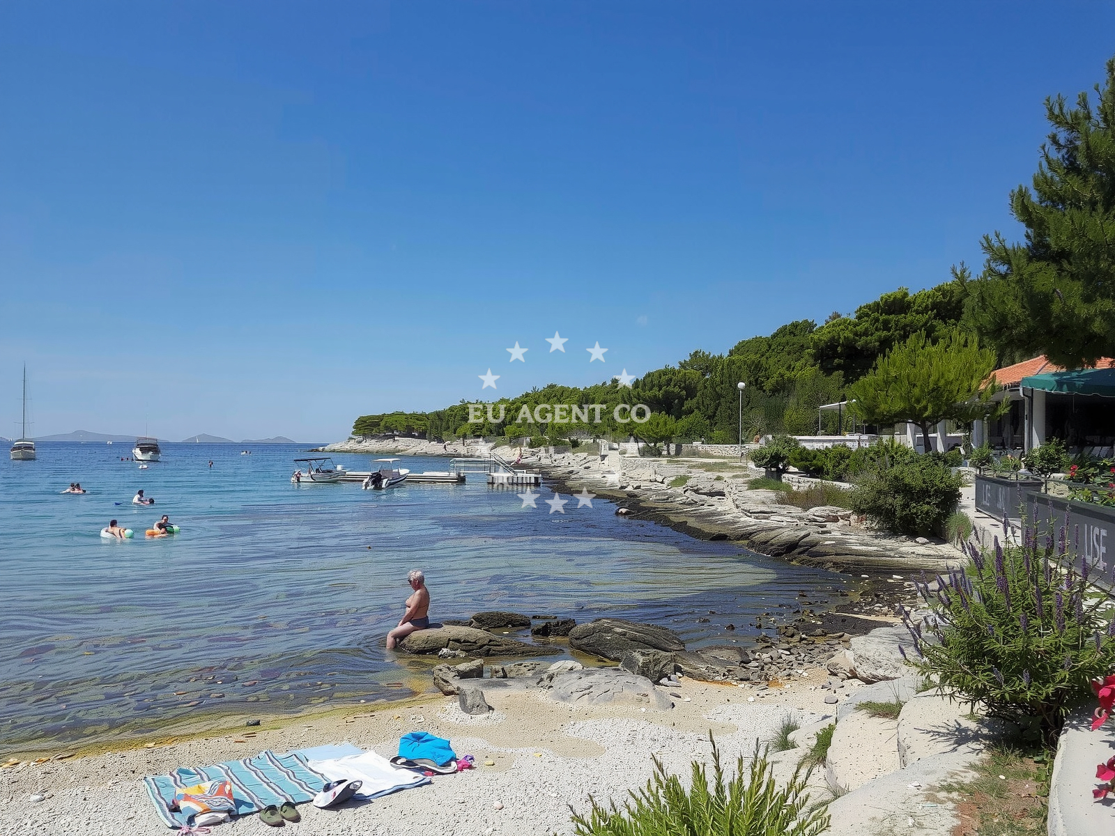 Beach facilities and surroundings at Murter Cigrada in Put Čigrade 1A, Murter