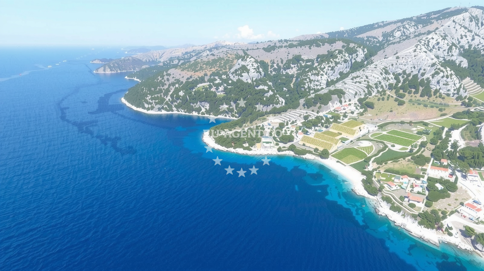 Beach facilities and surroundings at Murvica beach in Njivica 1, Nerežišća