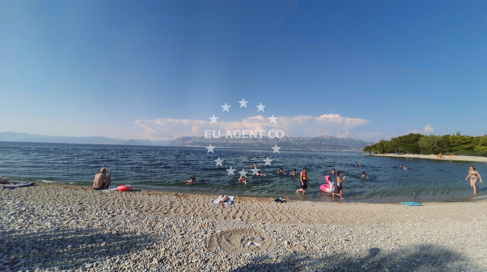 Additional view of Mutnik beach in Ravan III 17, Mirce