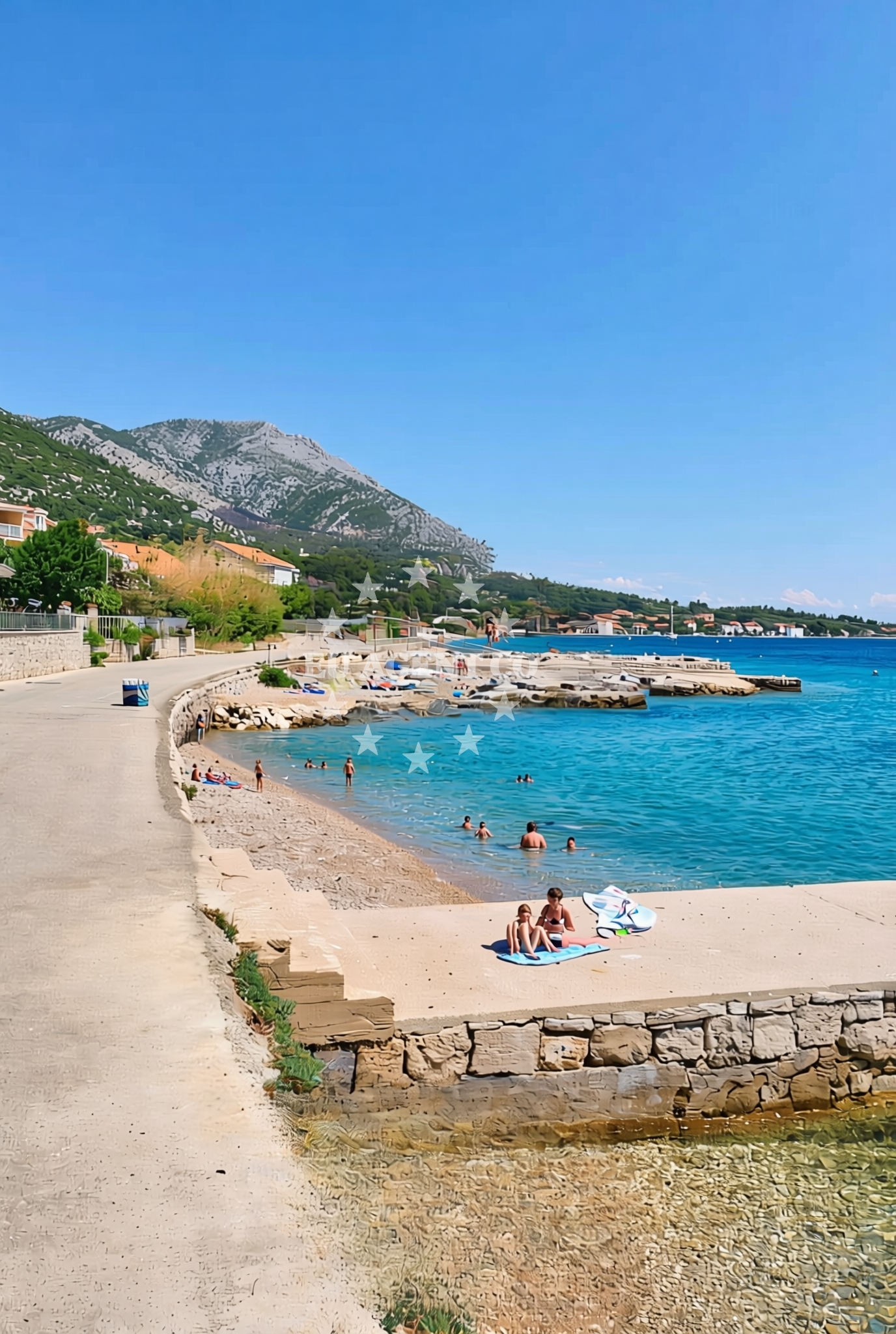 Beach facilities and surroundings at Nakovanj: beaches and coves in Nakovanj
