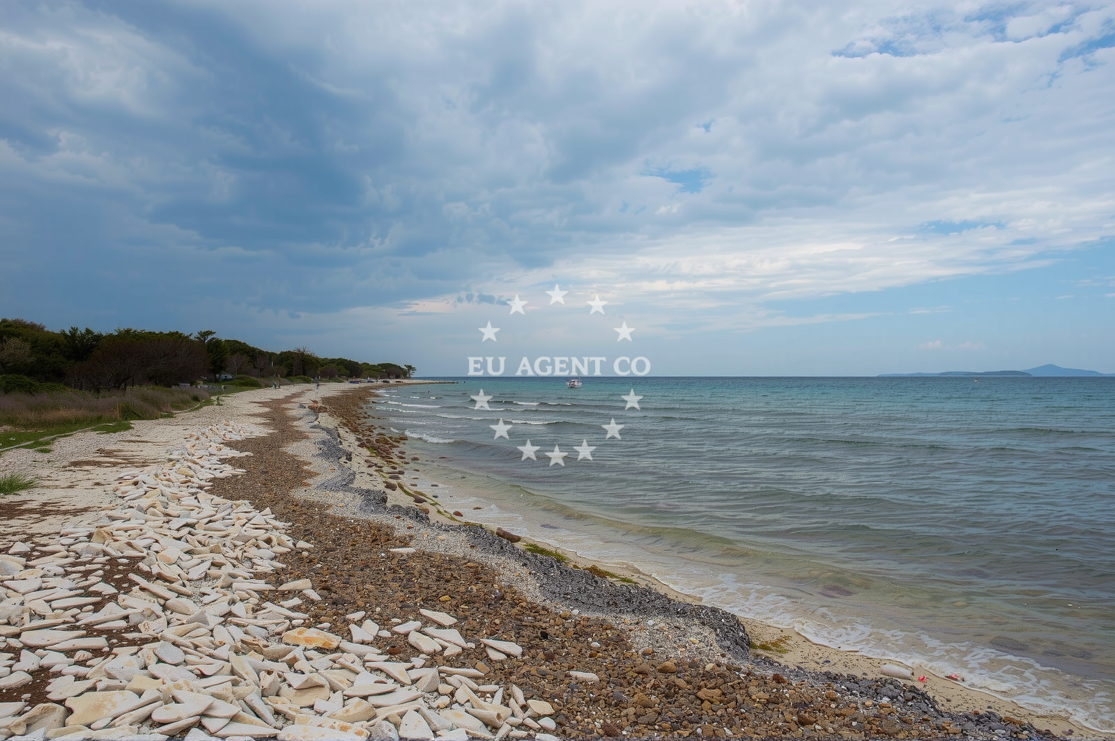 Beach facilities and surroundings at Natural Bridge beach in Podanac 10, Veli Rat