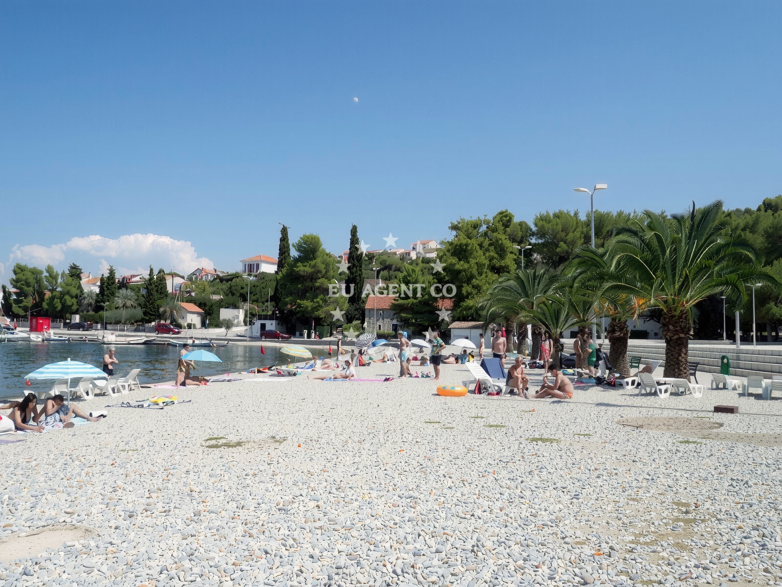 Shoreline and swimming area at Necujam beach in Eugena Buktenice 9, Nečujam