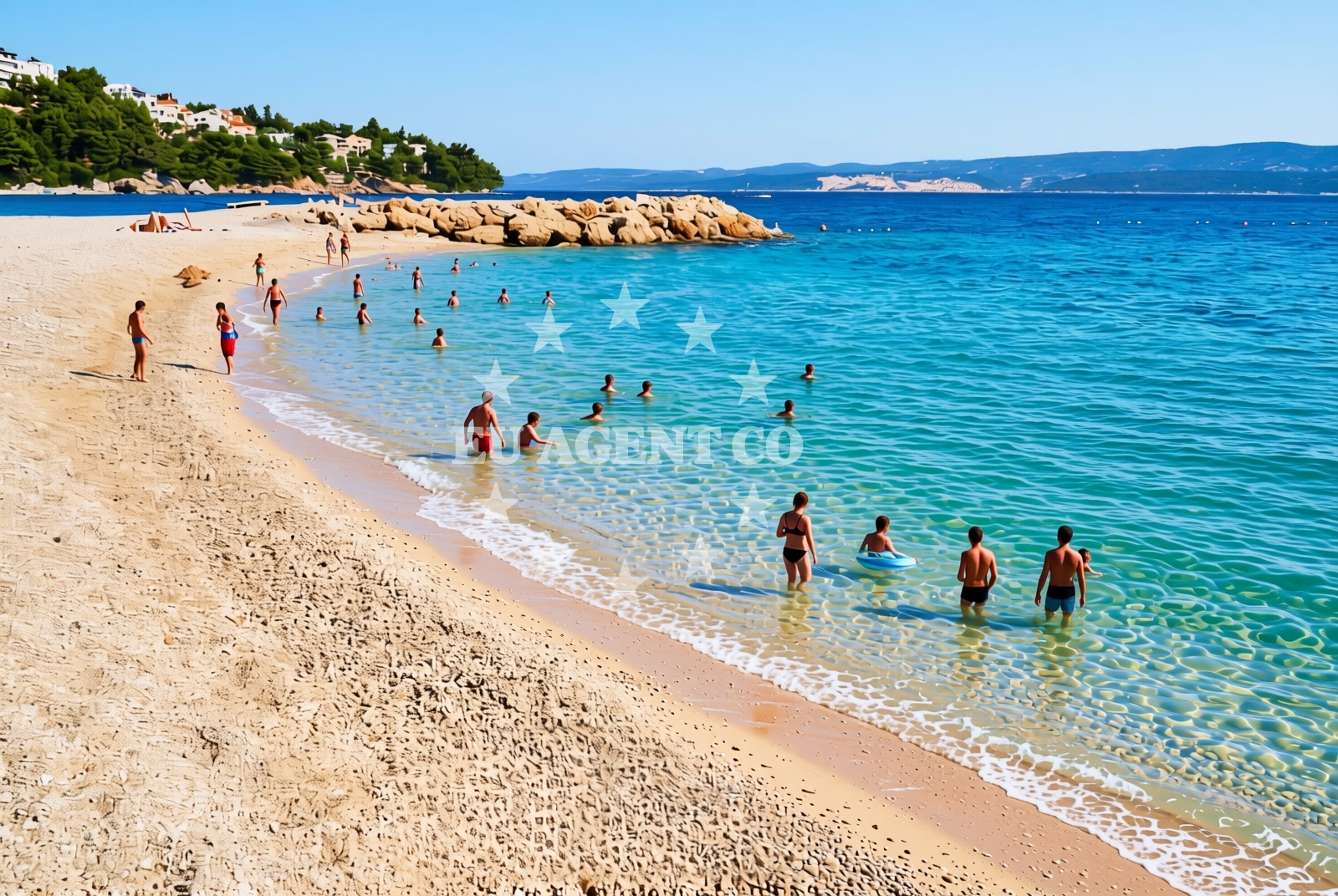 Overview of Nemira jug, Omiš Beach in Nemira jug