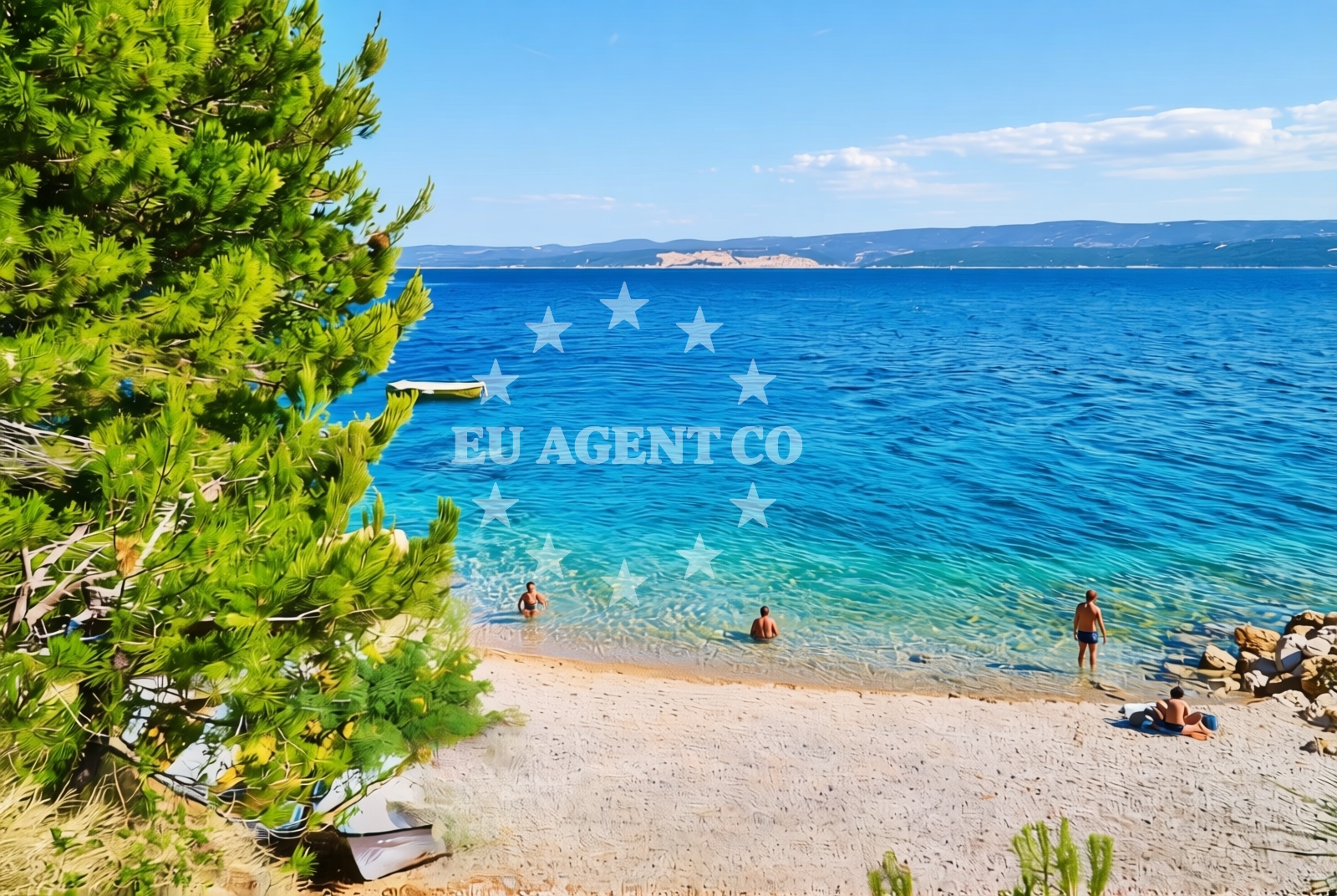 Beach facilities and surroundings at Nemira jug, Omiš Beach in Nemira jug