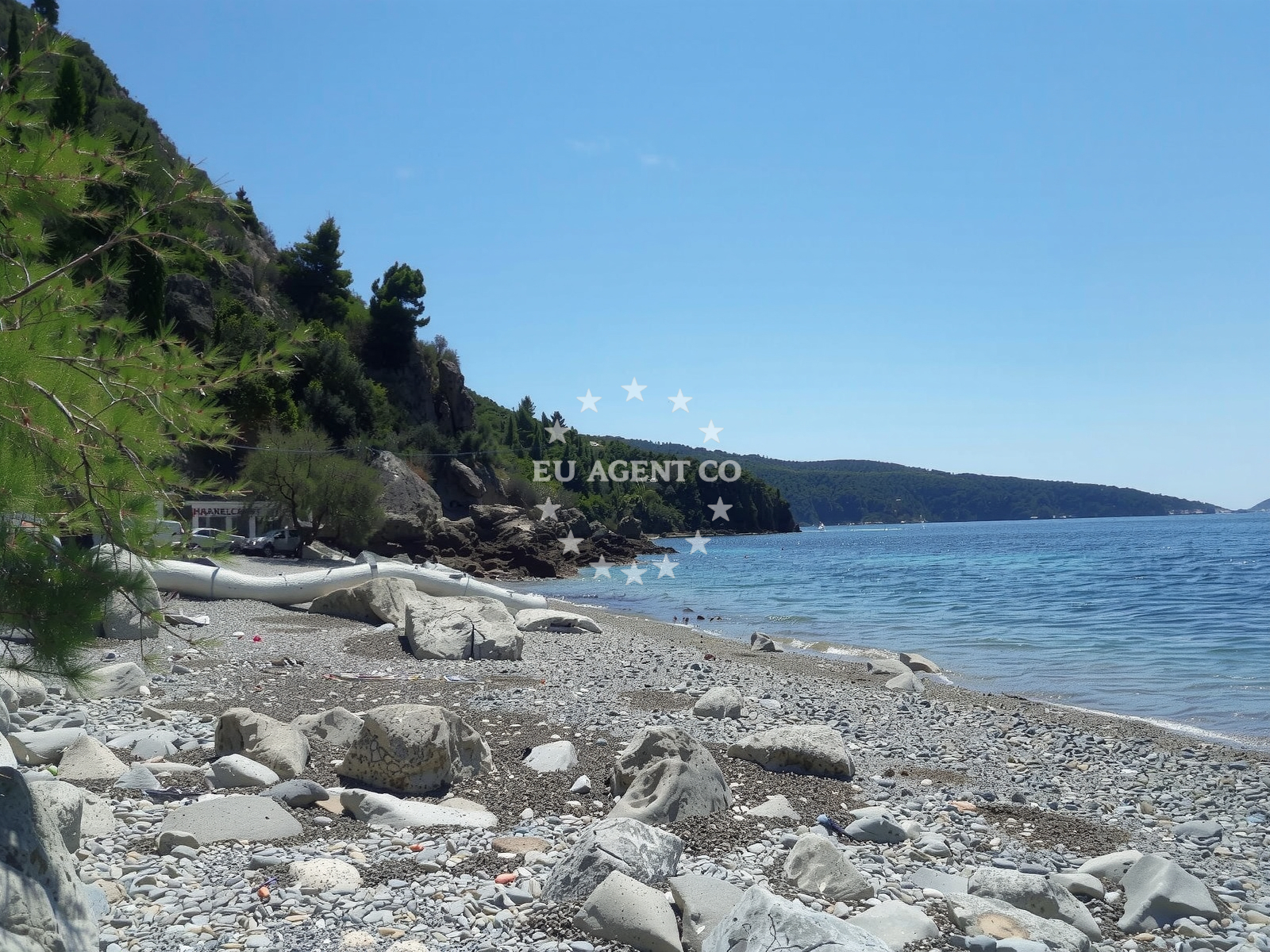 Sea and coastal view of Novo Posta beach in Ulica Zrinsko- Frankopanska 43, Komiža