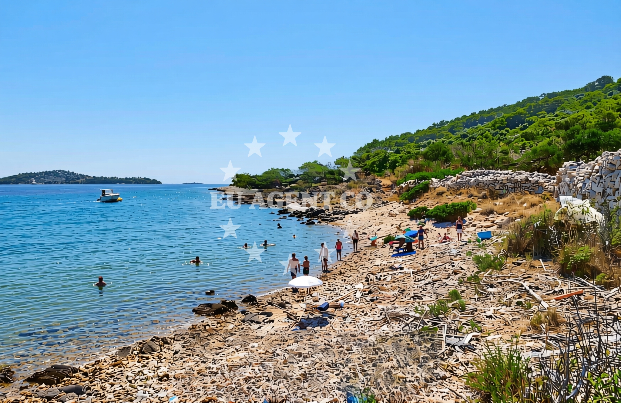 Beach facilities and surroundings at Nozdra vela, Kaprije (Kaprije) Beach in Nozdra vela