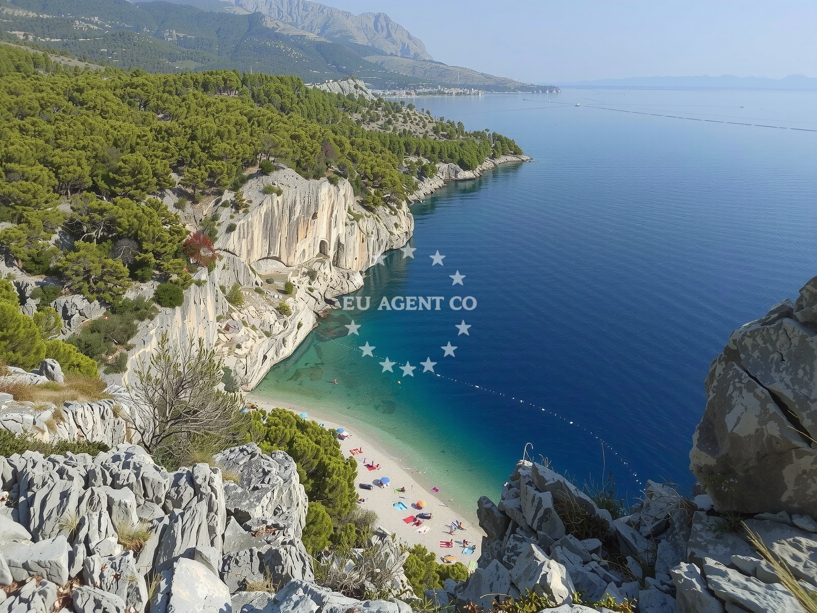 Shoreline and swimming area at Nugal beach in Dubrova?ka 77, Makarska