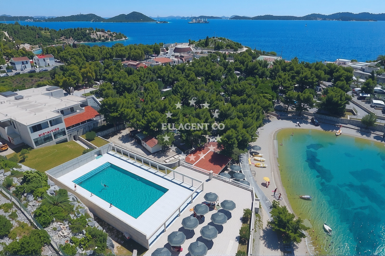 Sea and coastal view of Oaza Mira beach in Put Malenice 12, Drage