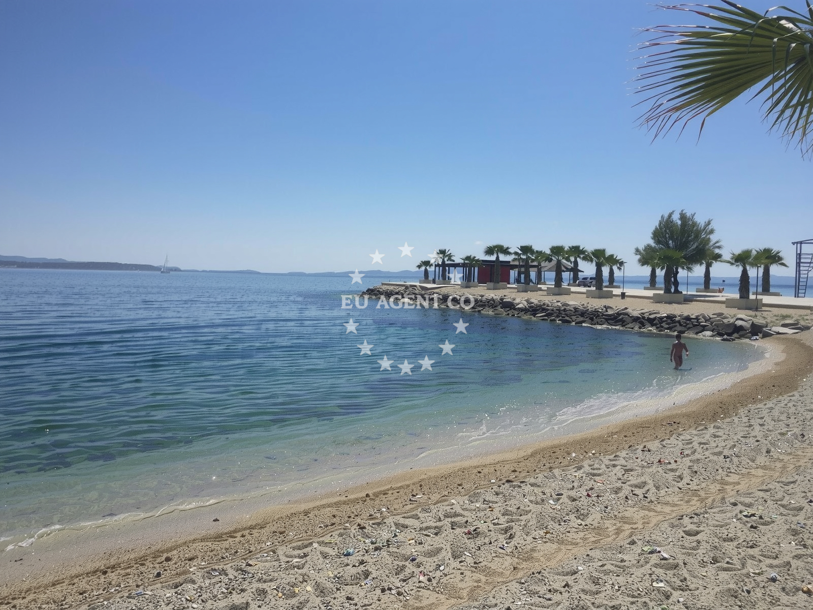 Additional view of Obojena beach in Ulica Antuna Mihanovića 44 ground floor, Split