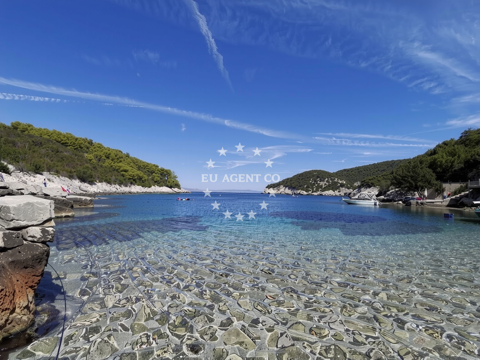 Sea and coastal view of Okljucna Beach in Don Mihovila Pavlinovića 11a, Komiža