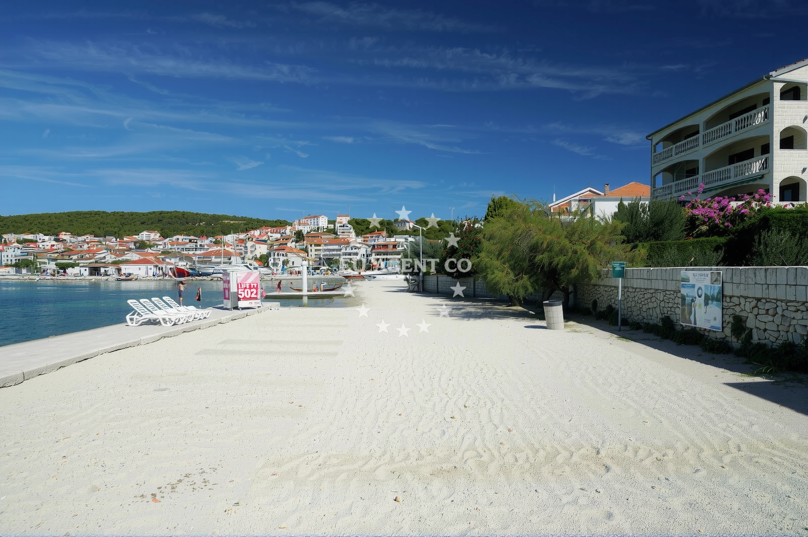 Shoreline and swimming area at Okrug Gornji III beach in Kuzmića I br.2., Trogir