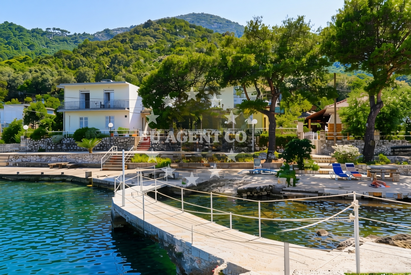 Beach facilities and surroundings at Okuklje, Okuklje (Mljet) Beach in Okuklje