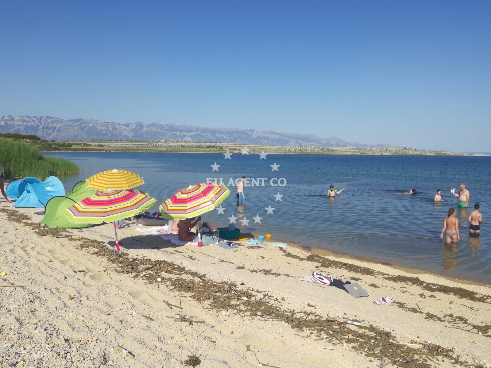 Beach facilities and surroundings at Old Povljana beach in Ul. Augusta Šenoe 5, Povljana