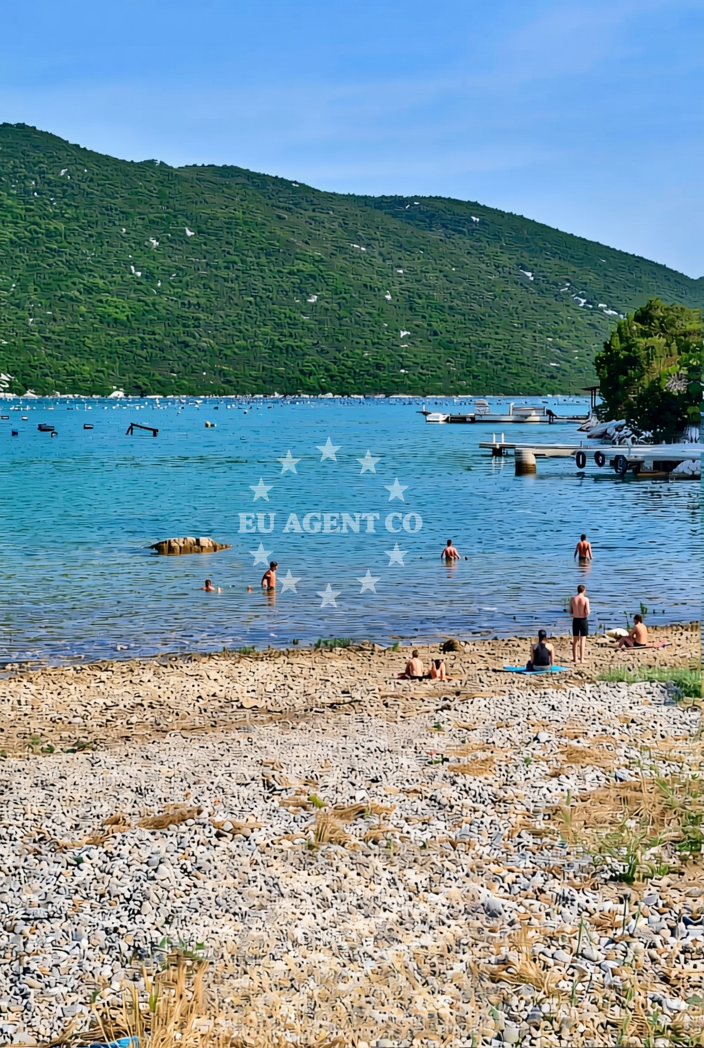 Beach facilities and surroundings at Ošlje: beaches and coves in Ošlje