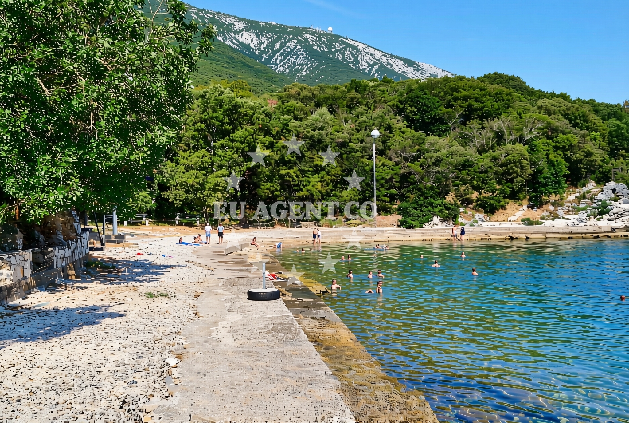 Shoreline and swimming area at Osobjava: beaches and coves (1) in Osobjava