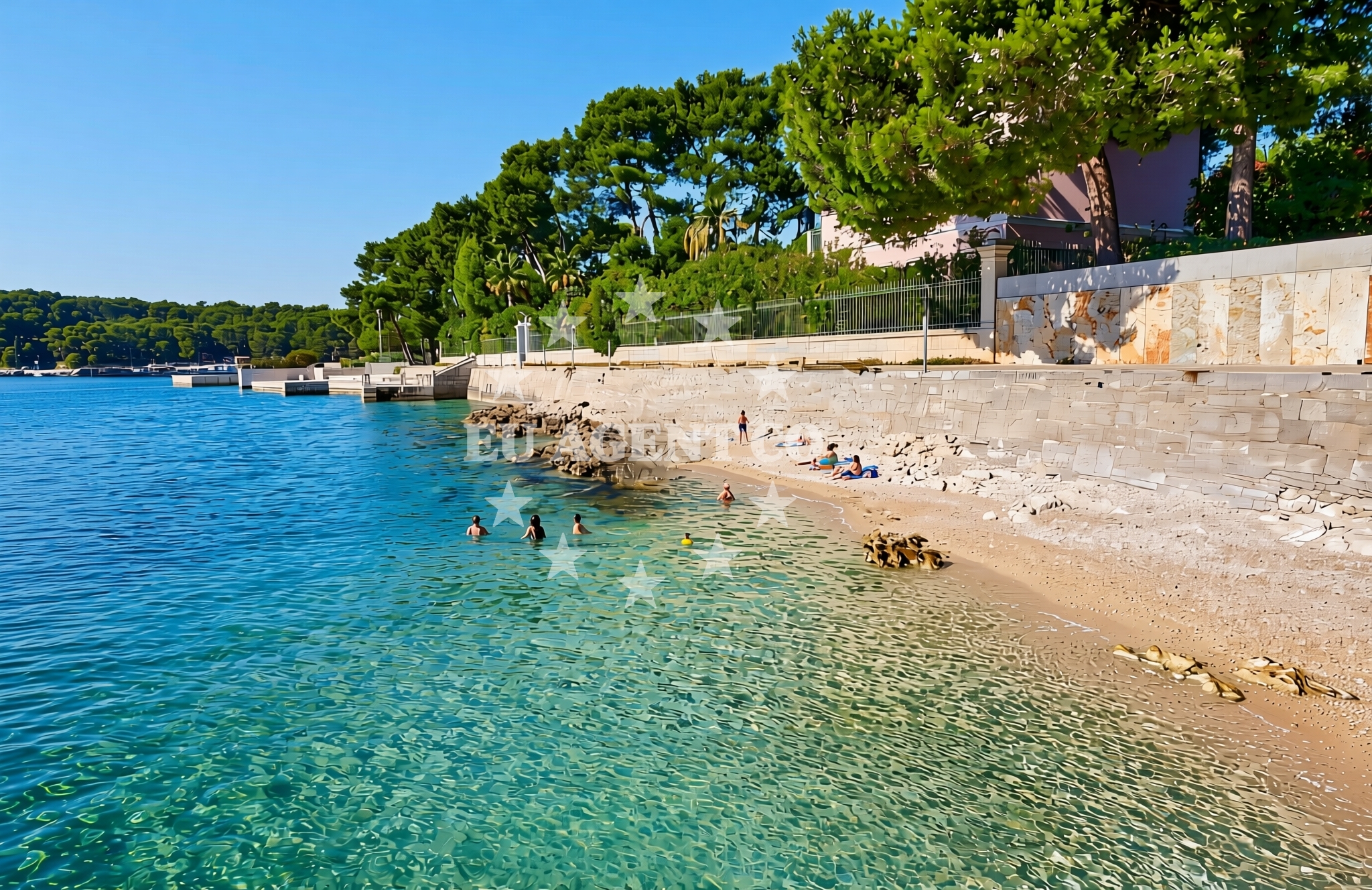 Overview of Ostrugova zapad, Mali Lošinj (Lošinj) Beach in Ostrugova zapad