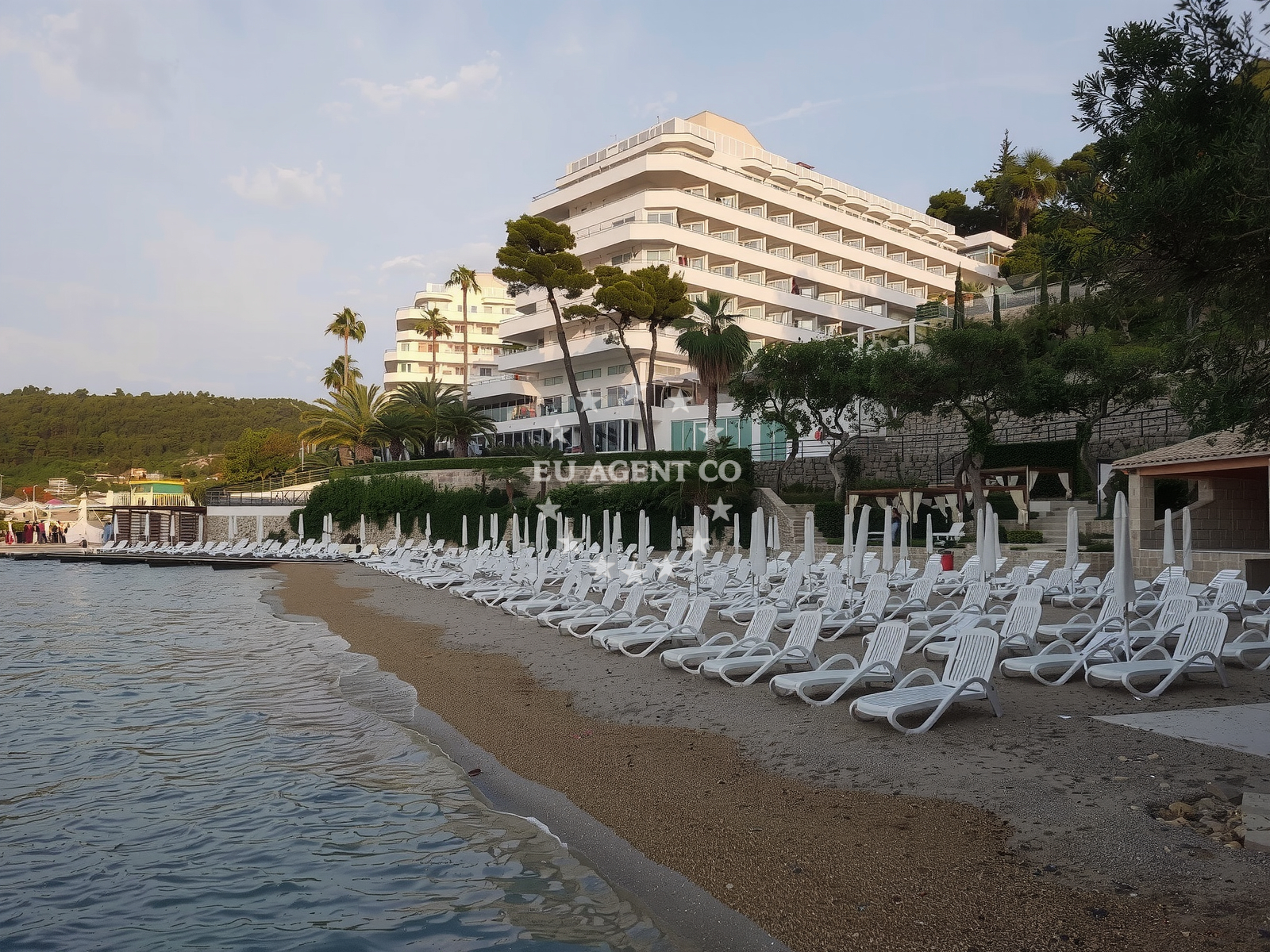 Additional view of Otok Sipan II beach